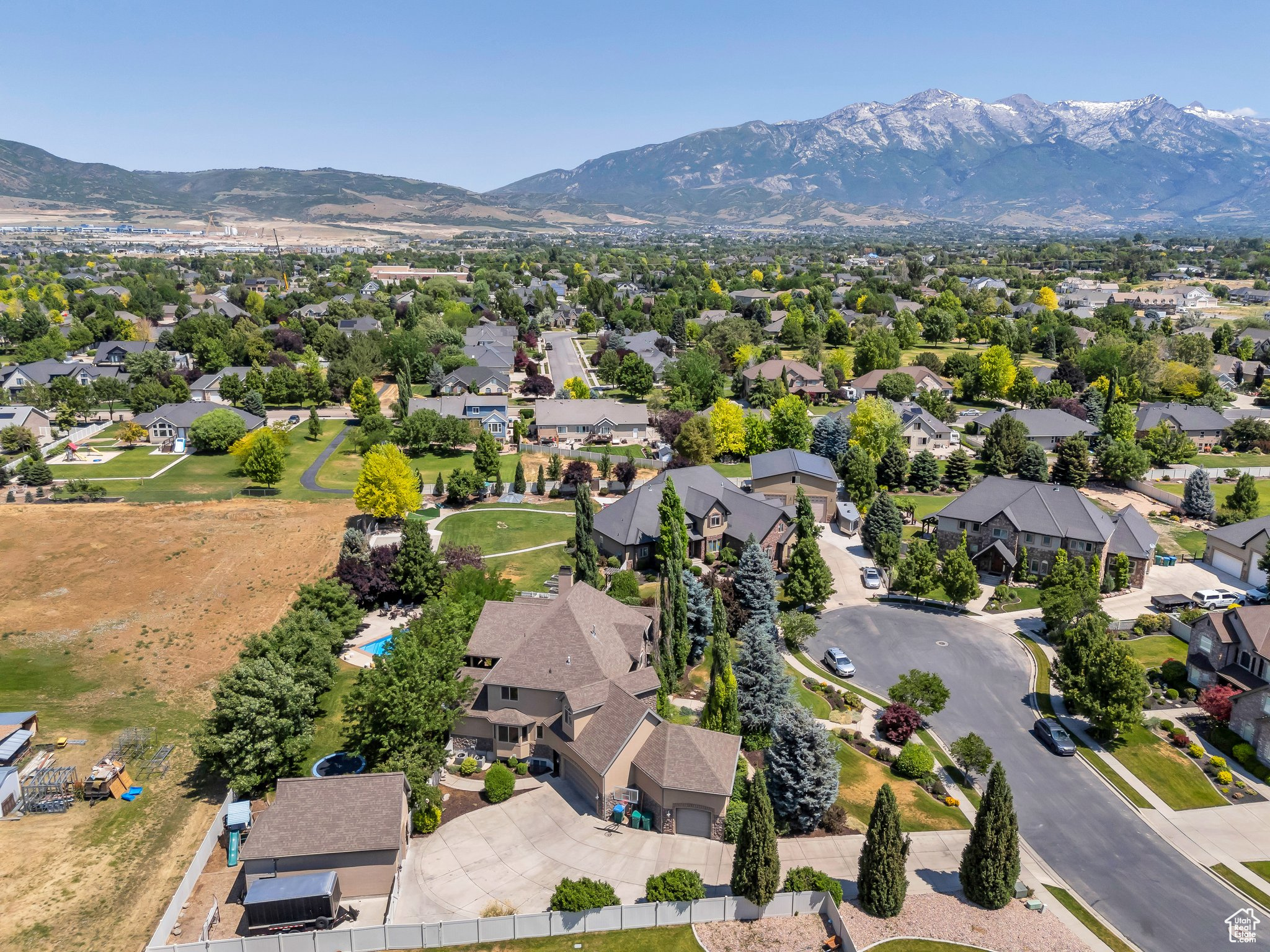 9967 N 6670 W