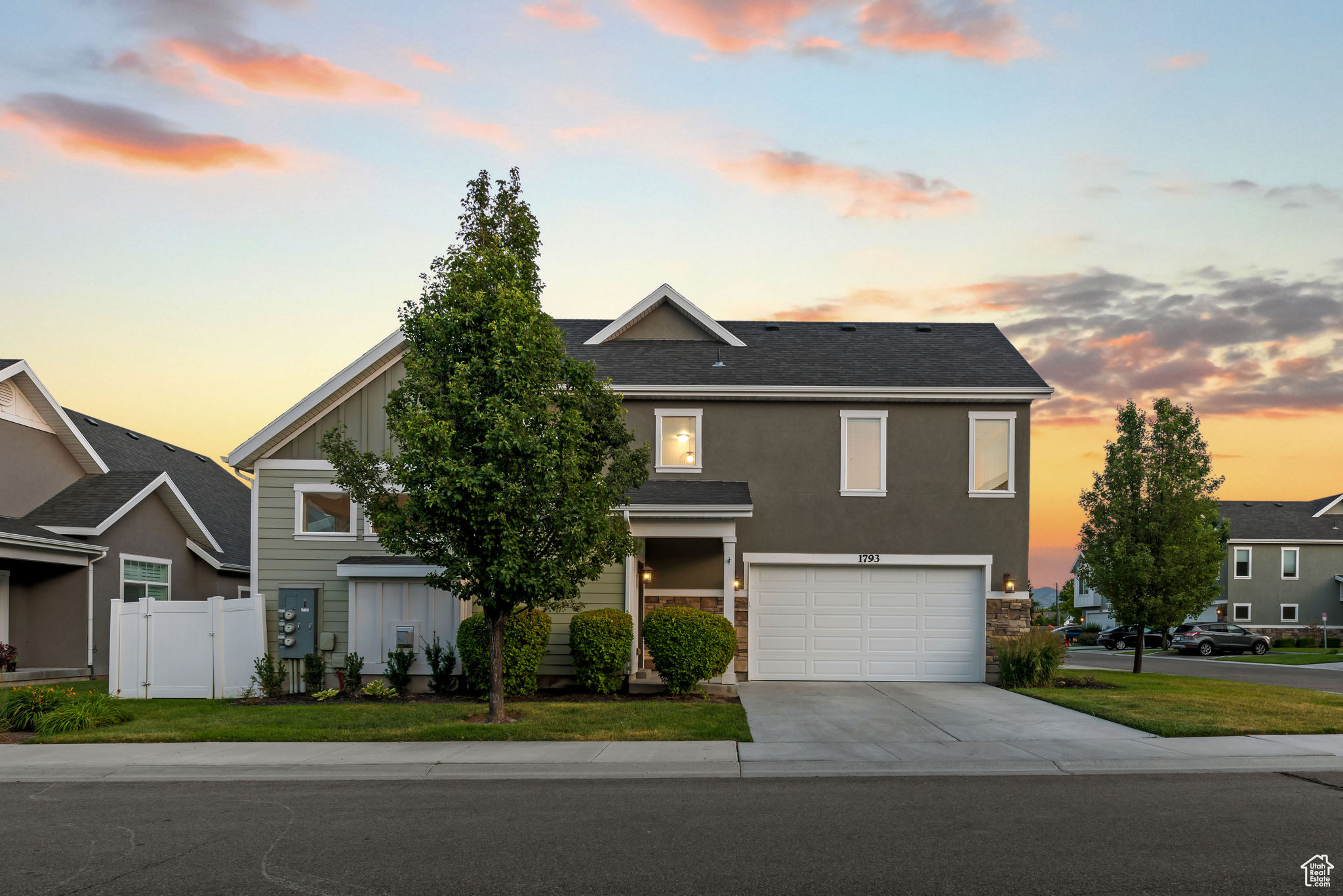 1793 W PARK WILLOW WAY