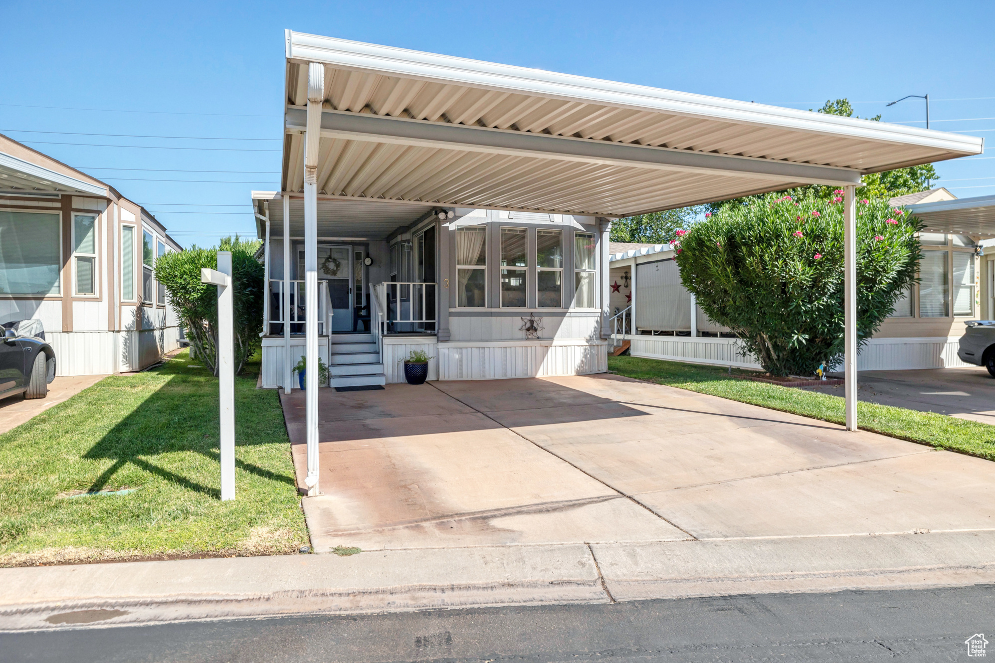 2990 E RIVERSIDE DR #3