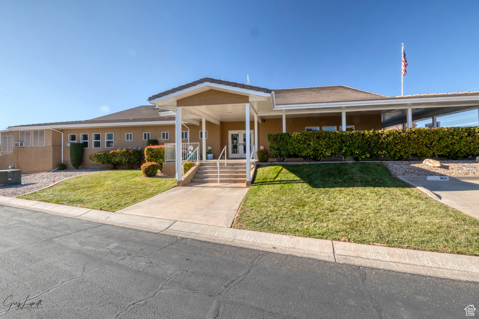 2990 E RIVERSIDE DR #3
