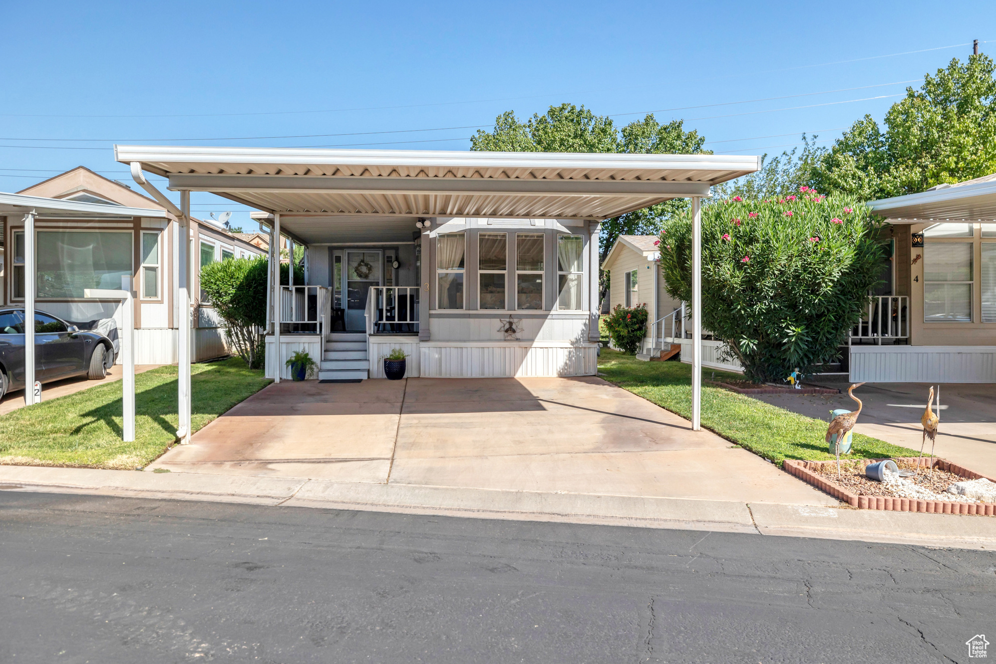 2990 E RIVERSIDE DR #3