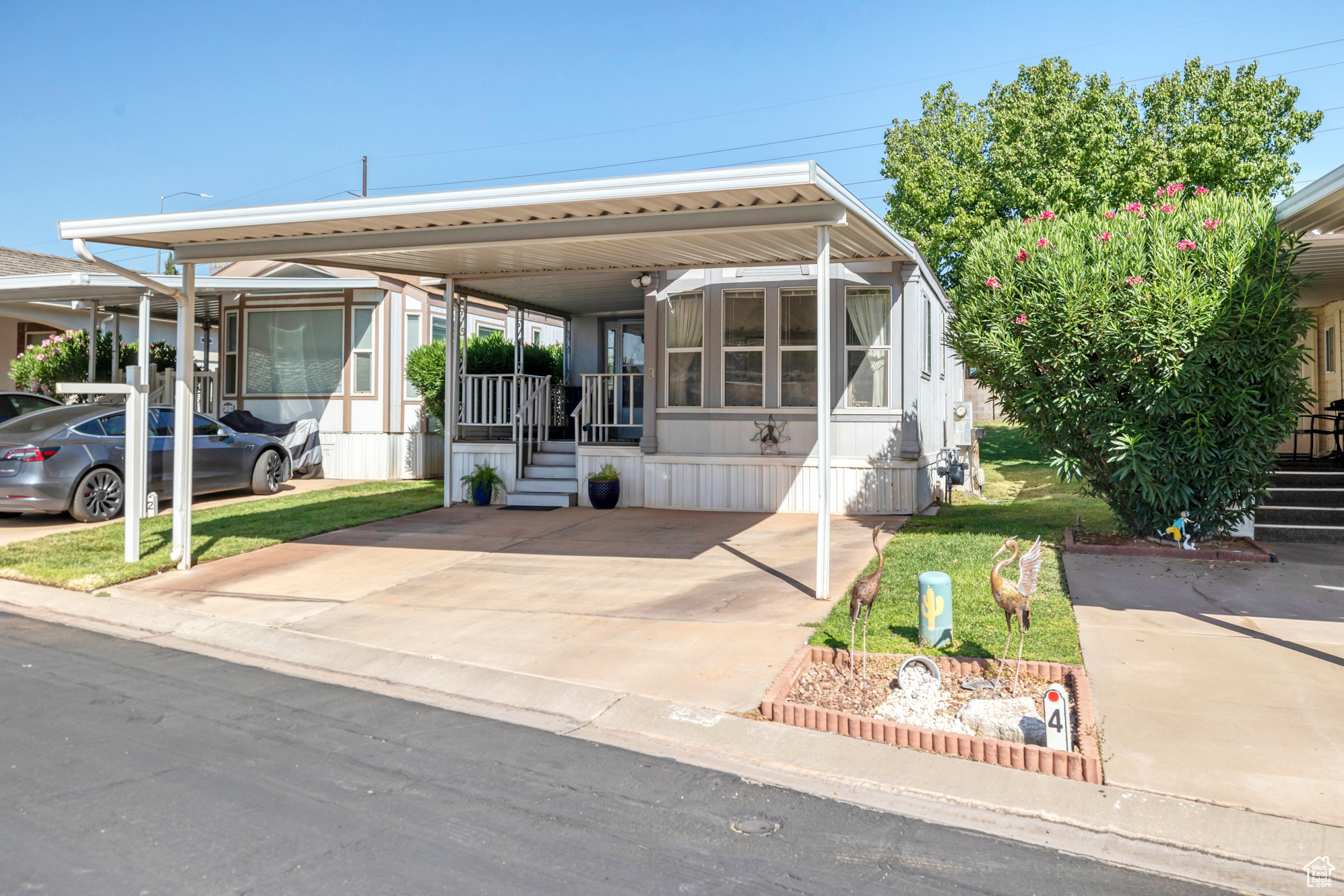 2990 E RIVERSIDE DR #3