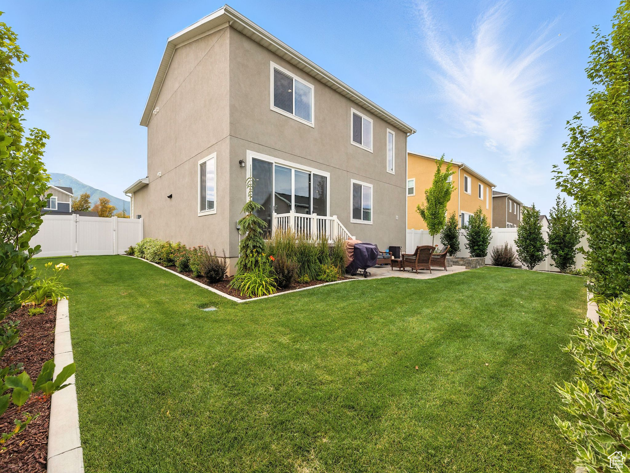 1493 N SUNSET DR