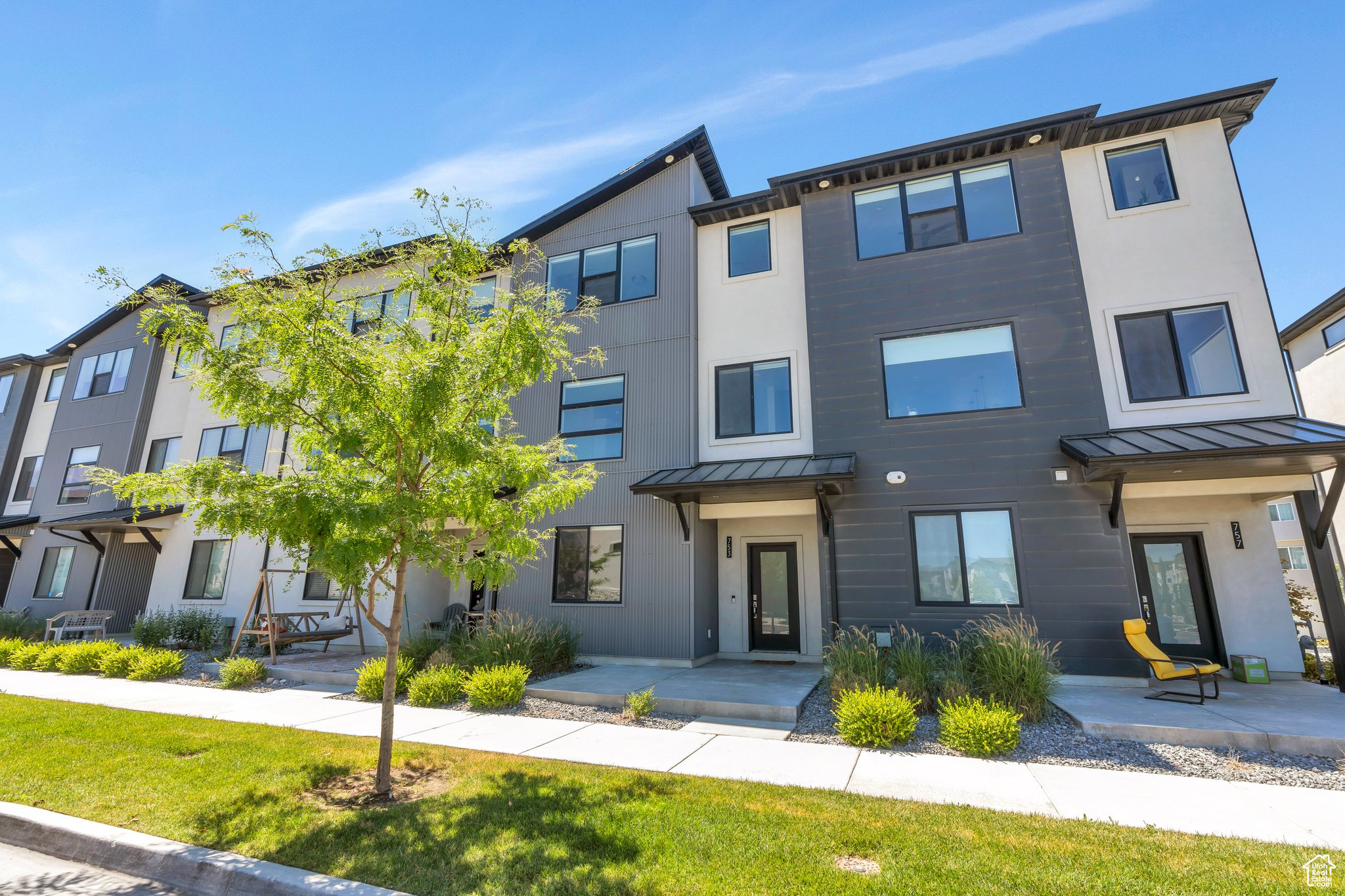 753 W CRYSTAL CREEK RD