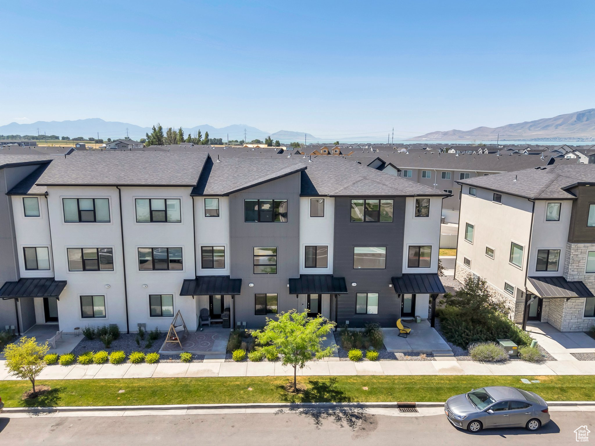 753 W CRYSTAL CREEK RD
