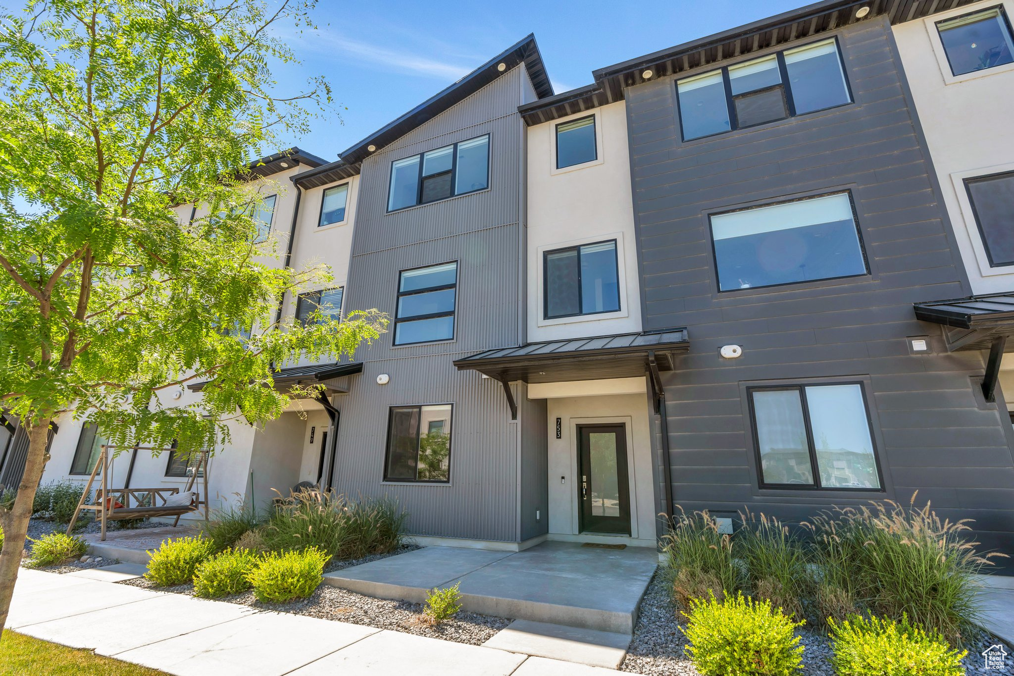 753 W CRYSTAL CREEK RD