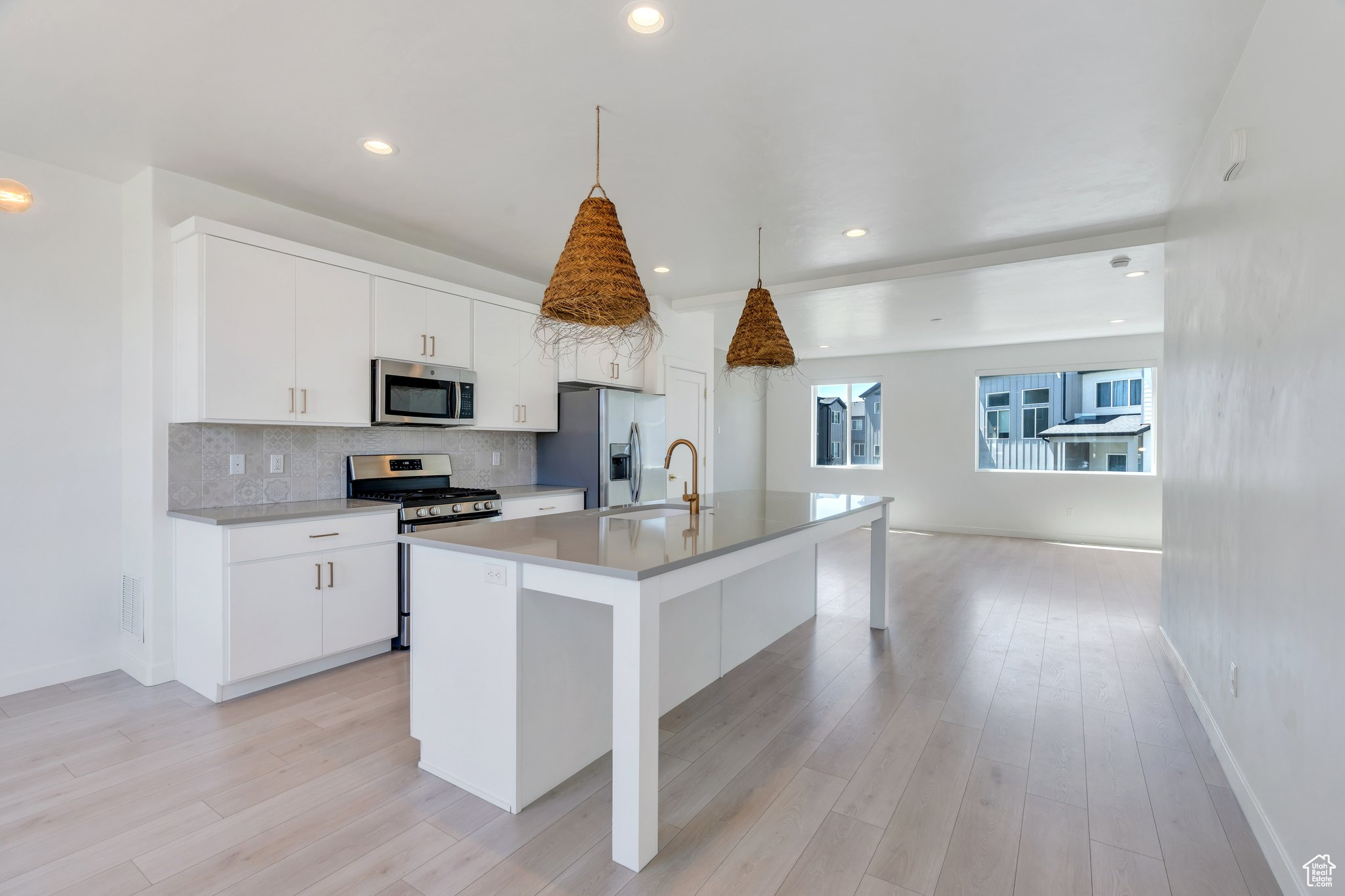 753 W CRYSTAL CREEK RD