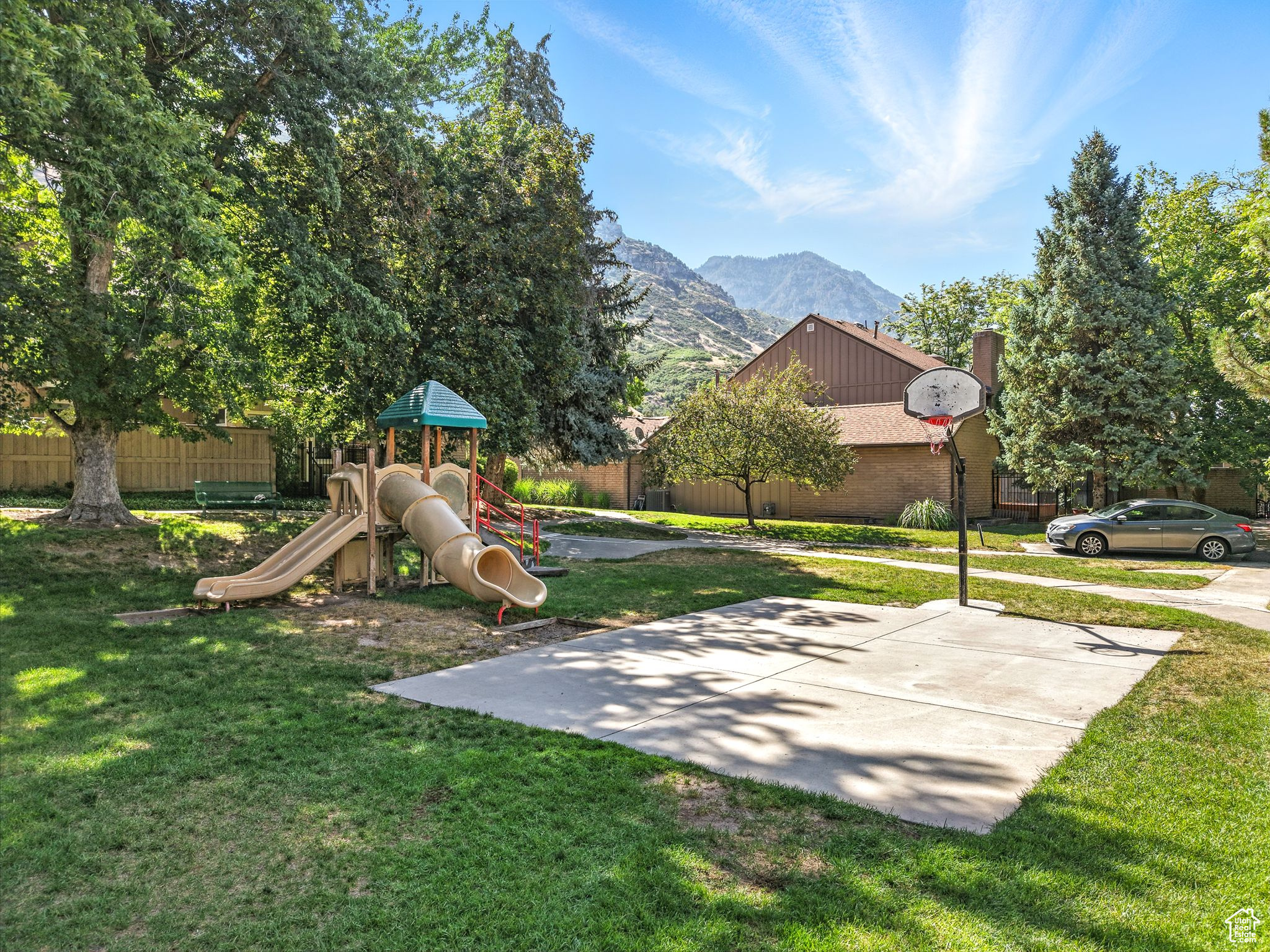 3818 N LITTLE ROCK CT