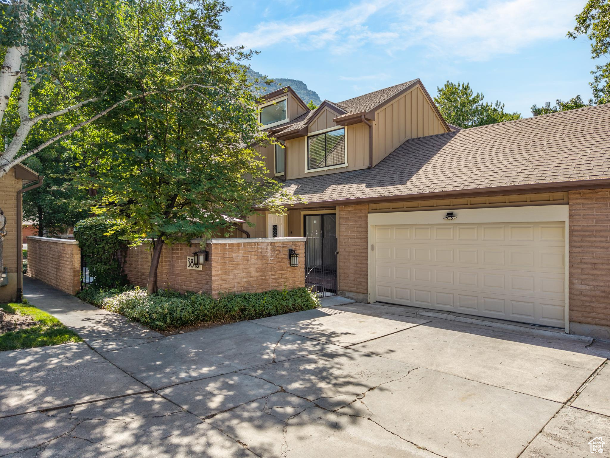 3818 N LITTLE ROCK CT