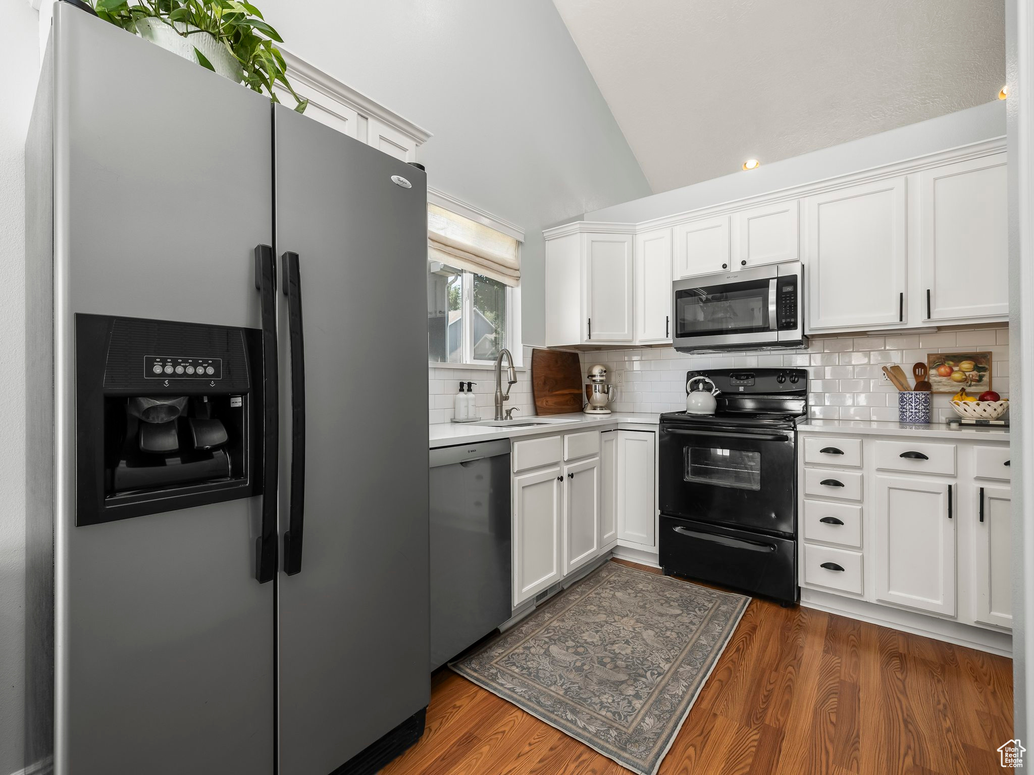 3090 W DAVENCOURT LP