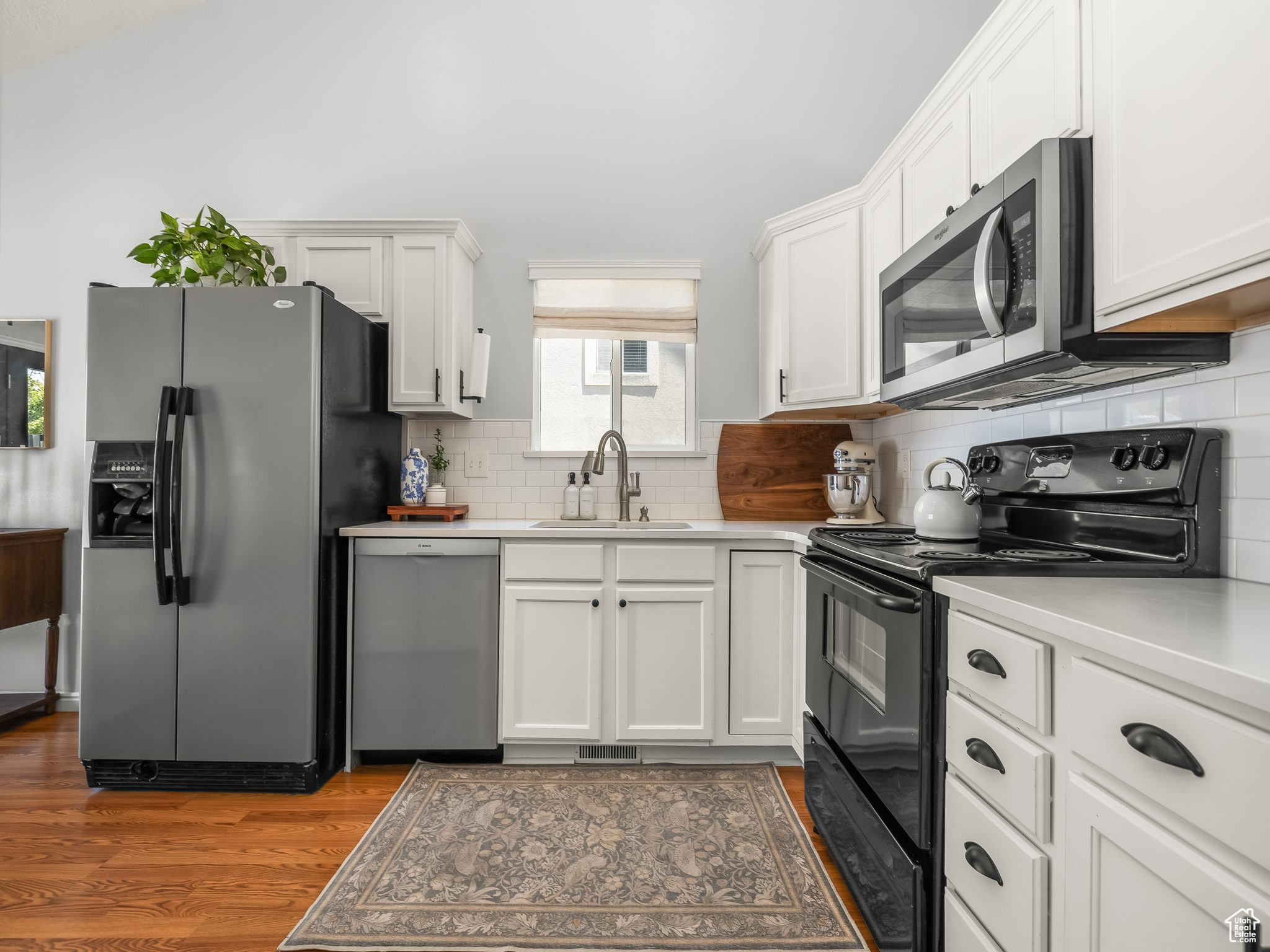 3090 W DAVENCOURT LP