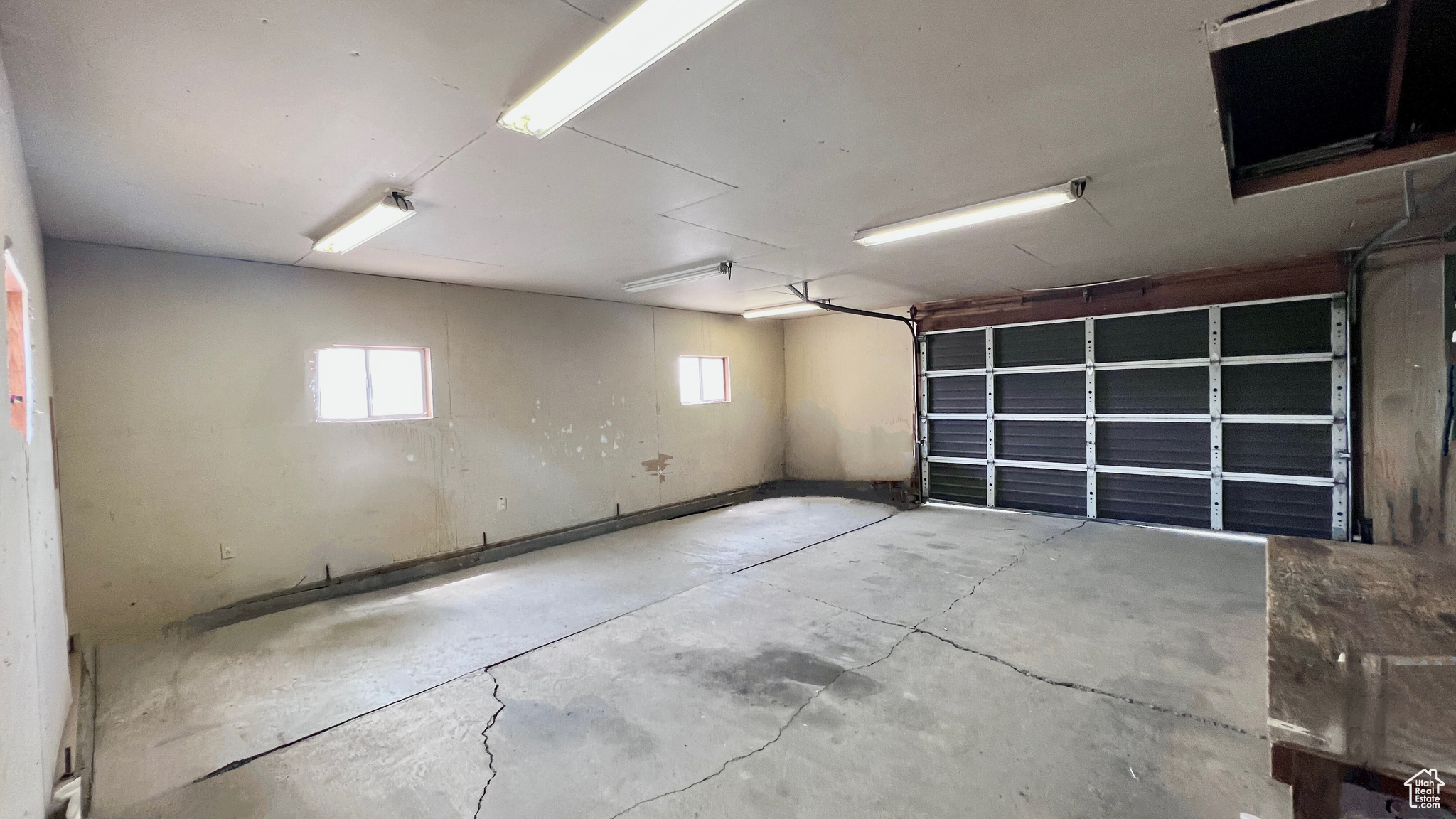 790 N VALLEY DR