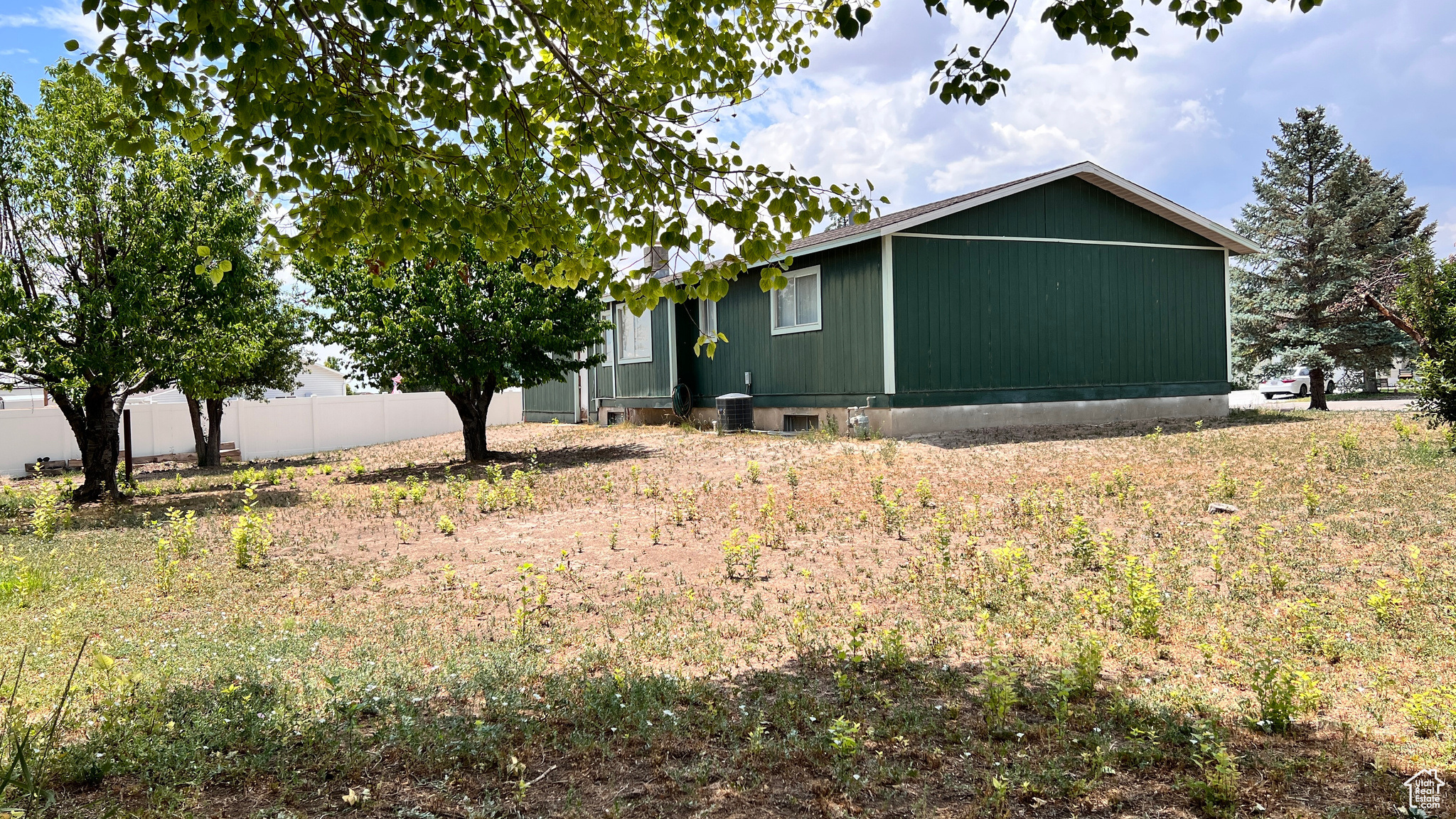 790 N VALLEY DR
