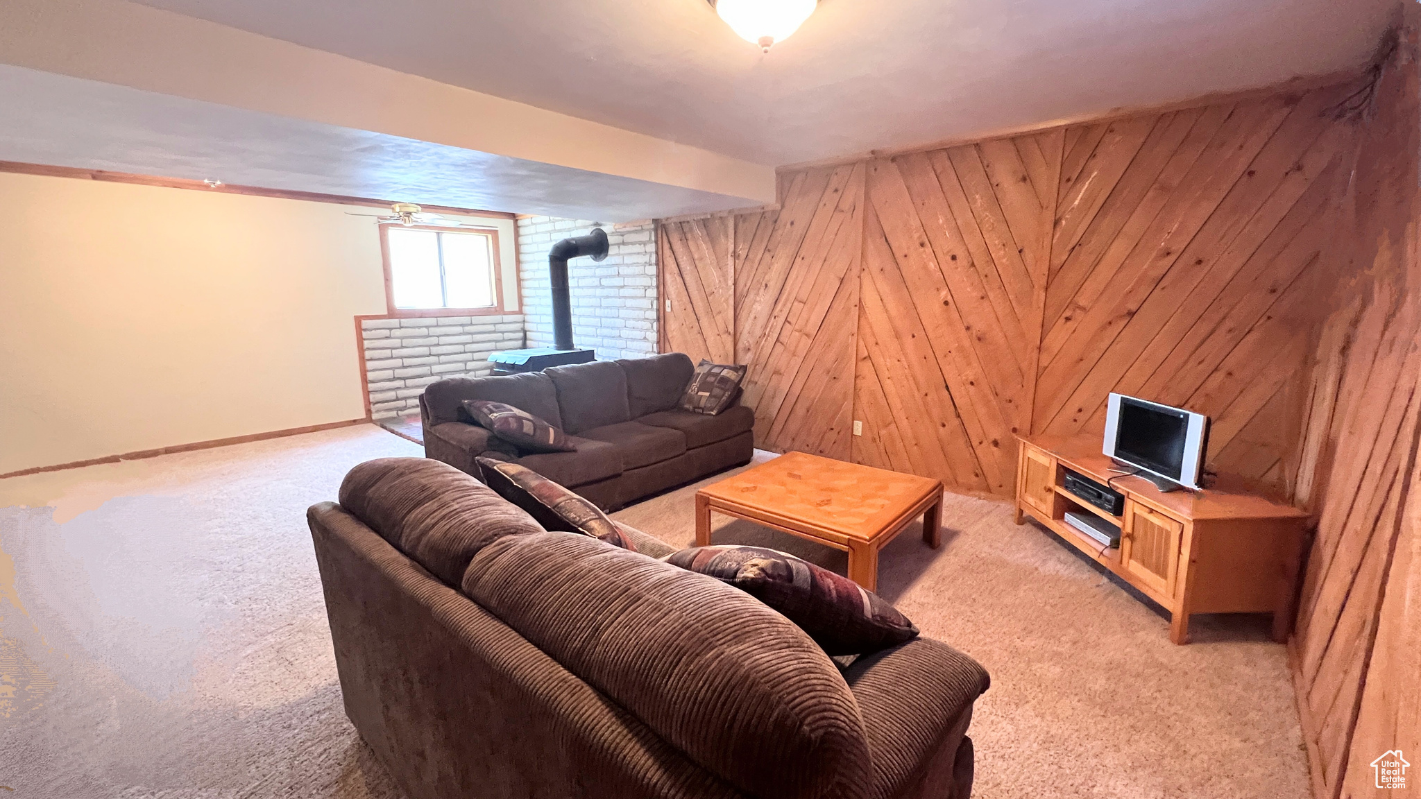 790 N VALLEY DR