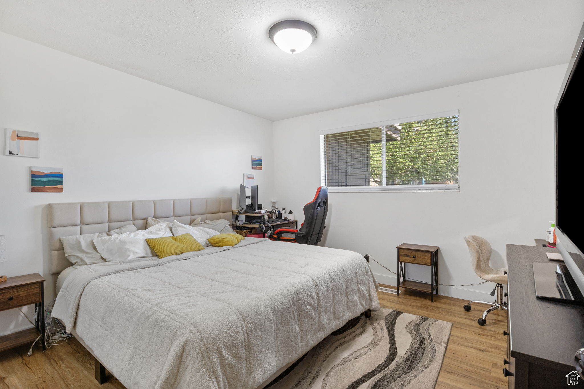 519 S 330 E