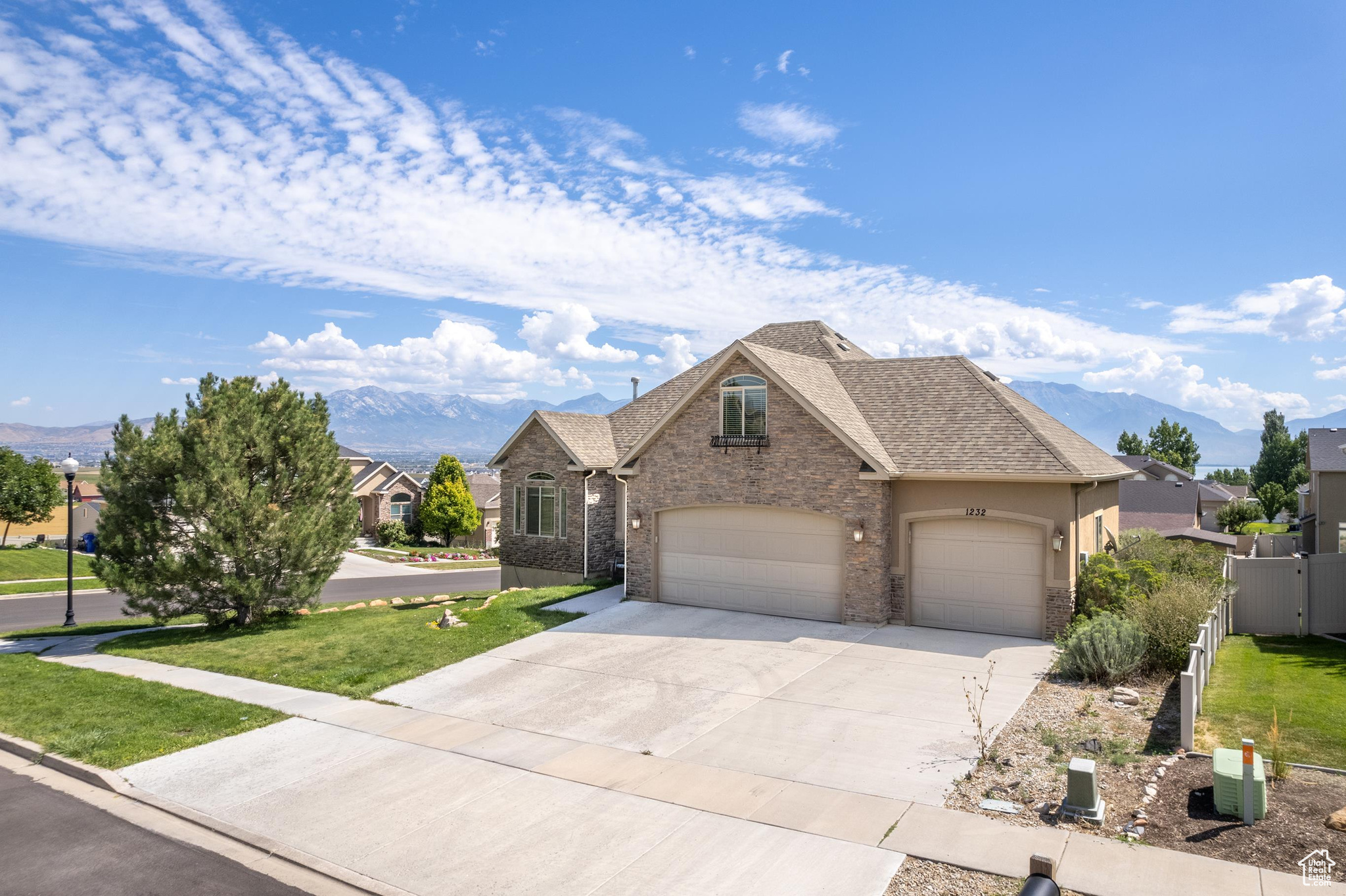 1232 S REGAL VIEW DR