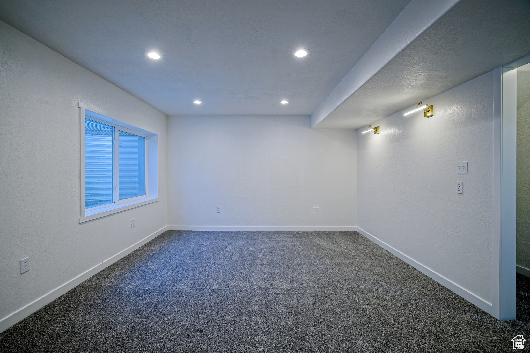 1749 N 3680 W