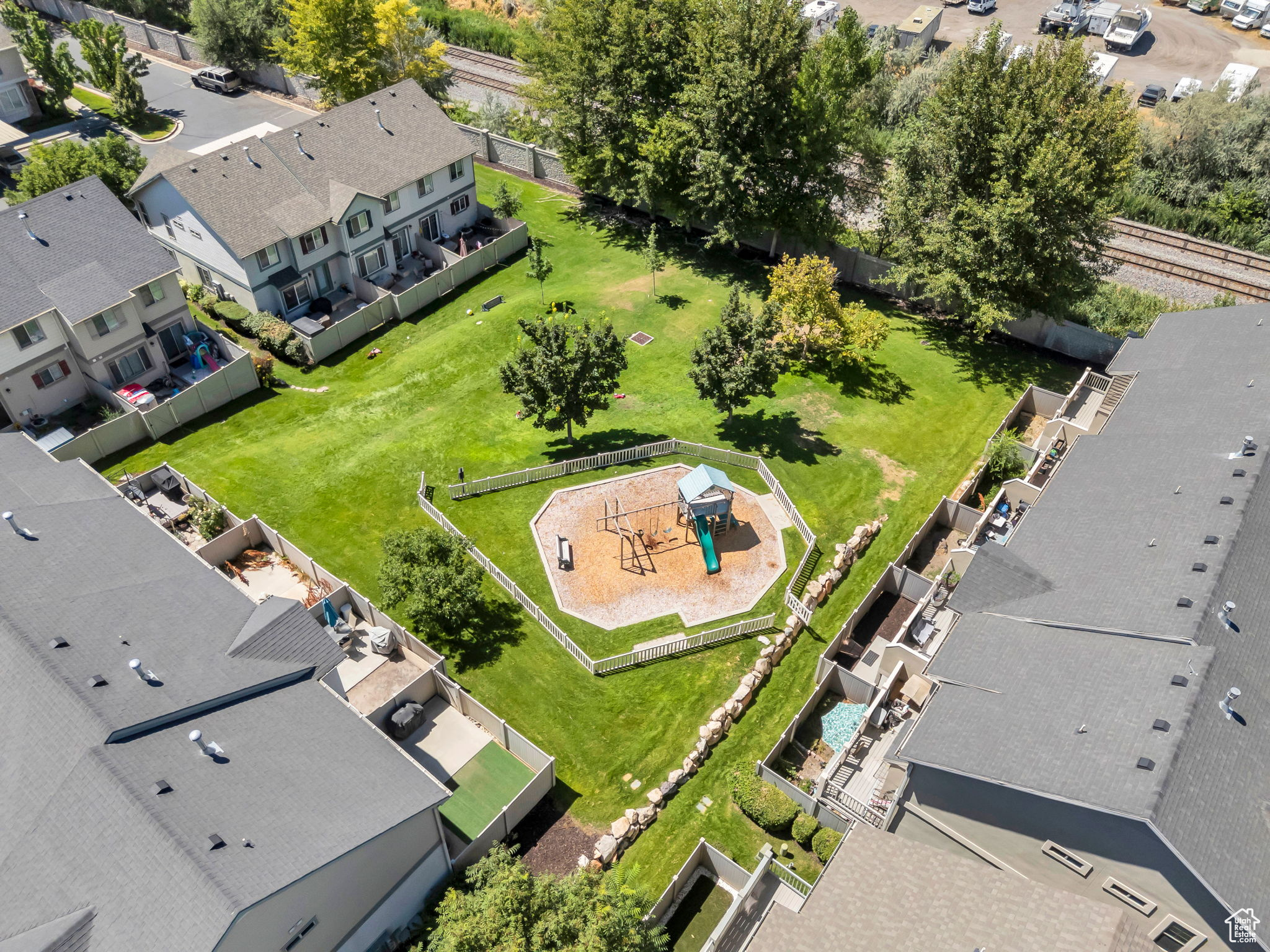 1063 N 1880 W