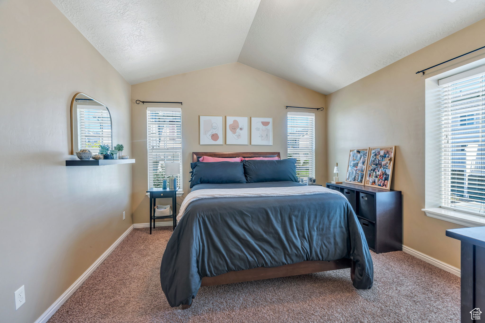 1063 N 1880 W