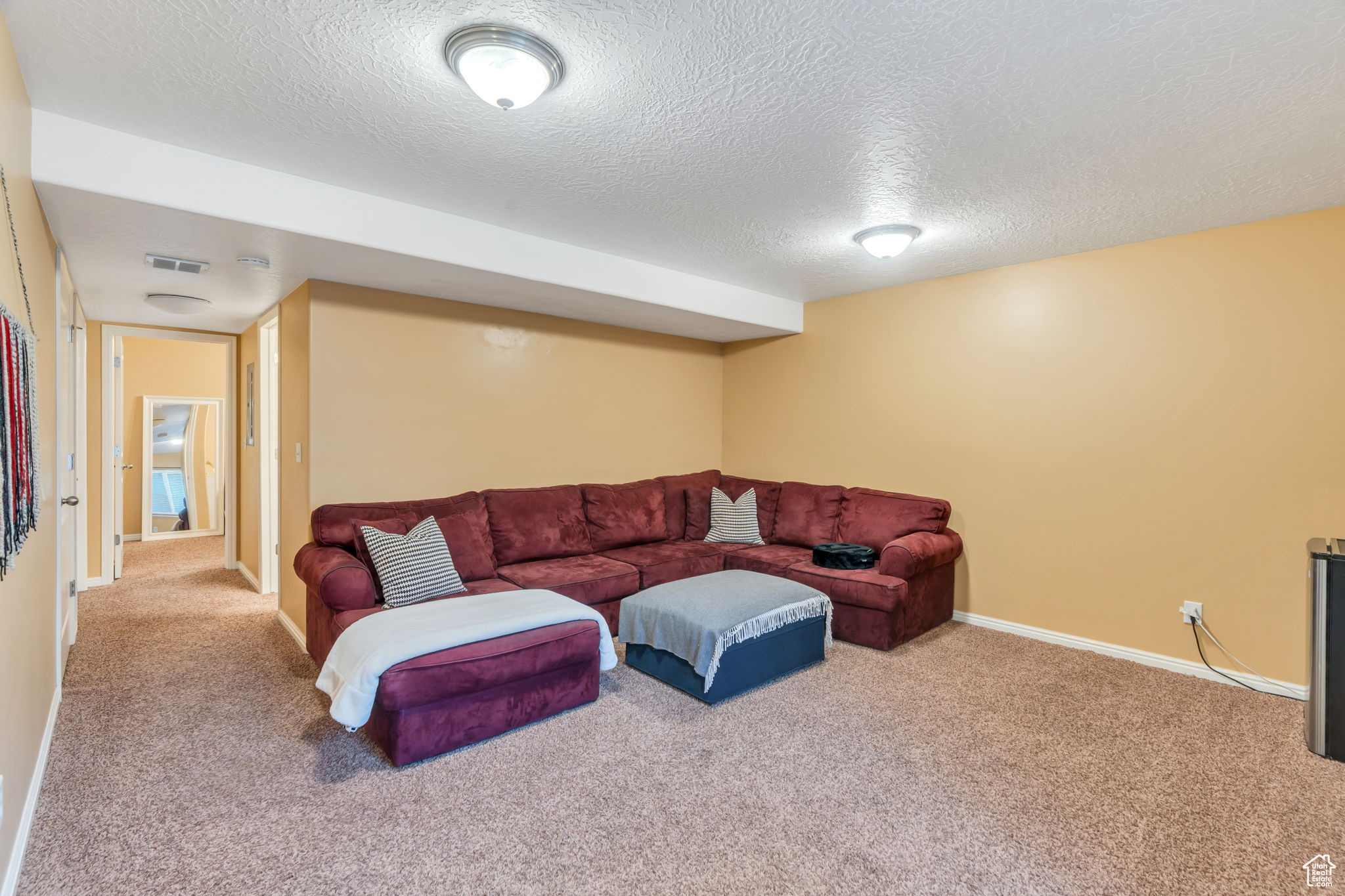 1063 N 1880 W