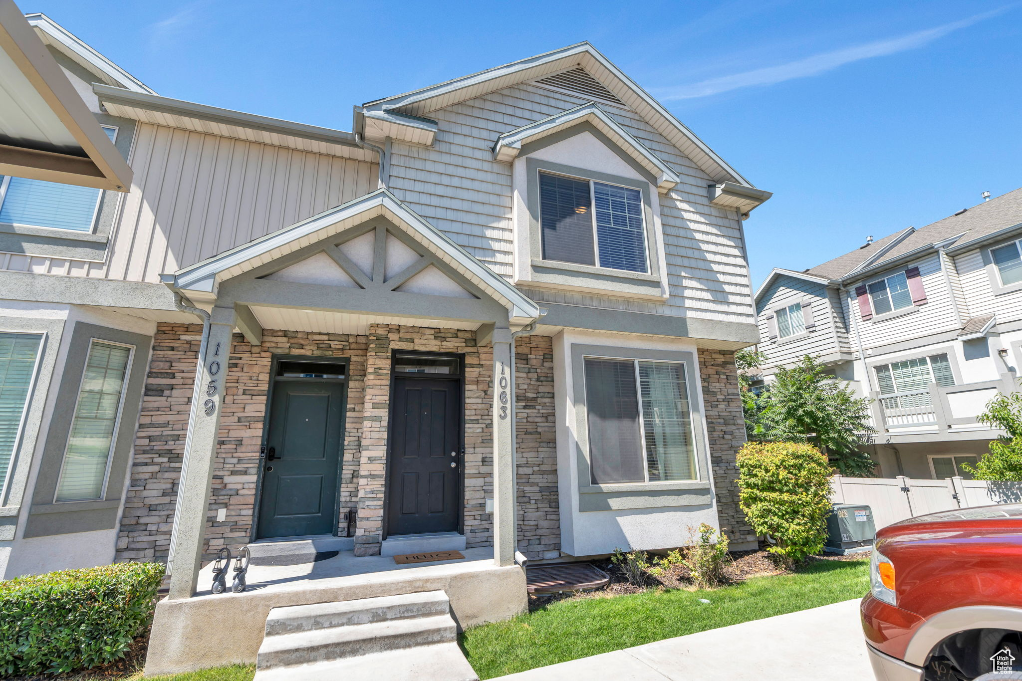 1063 N 1880 W
