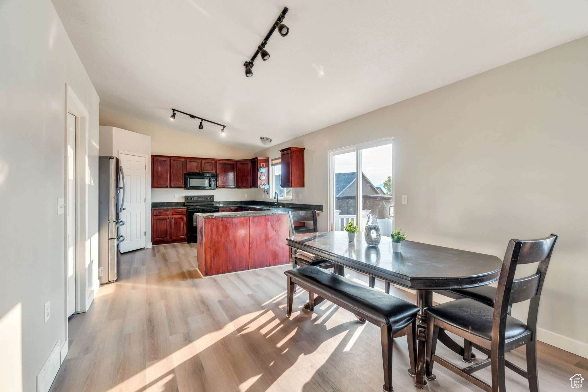 4521 S TARLTON CIR