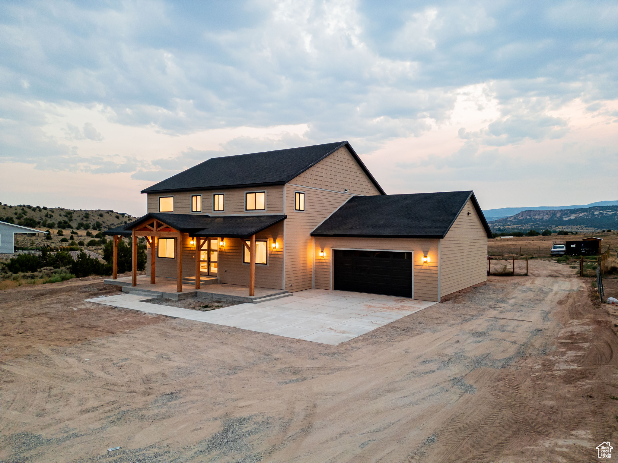 3121 N 2500 W