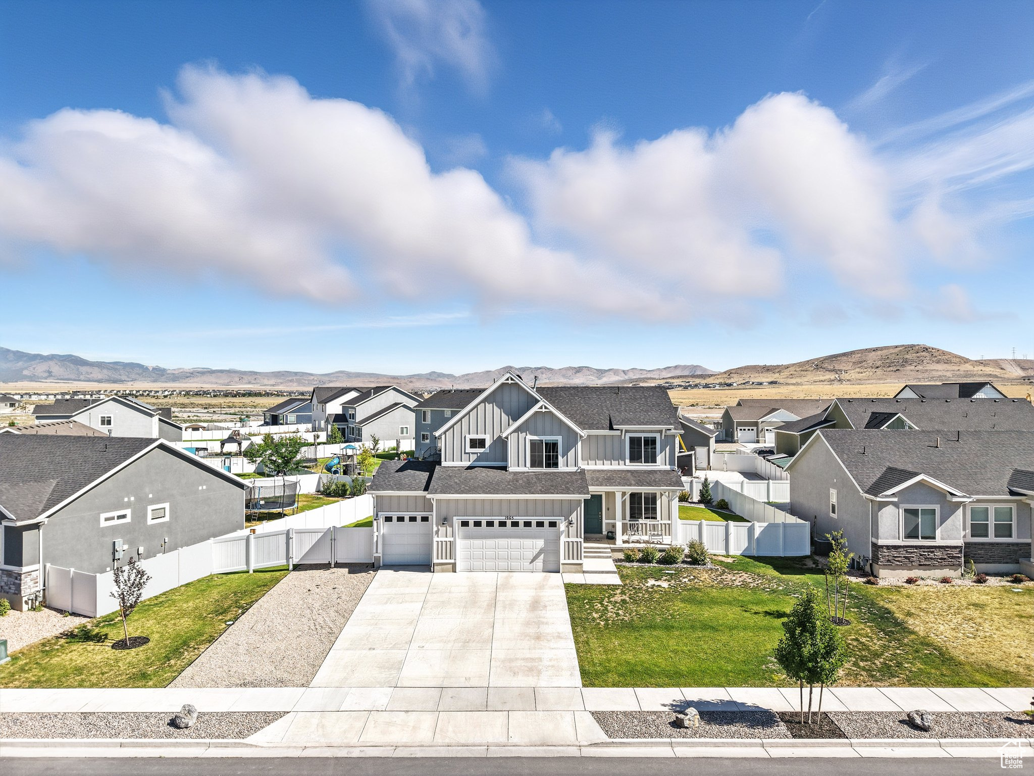 1965 E EMERALD AVE