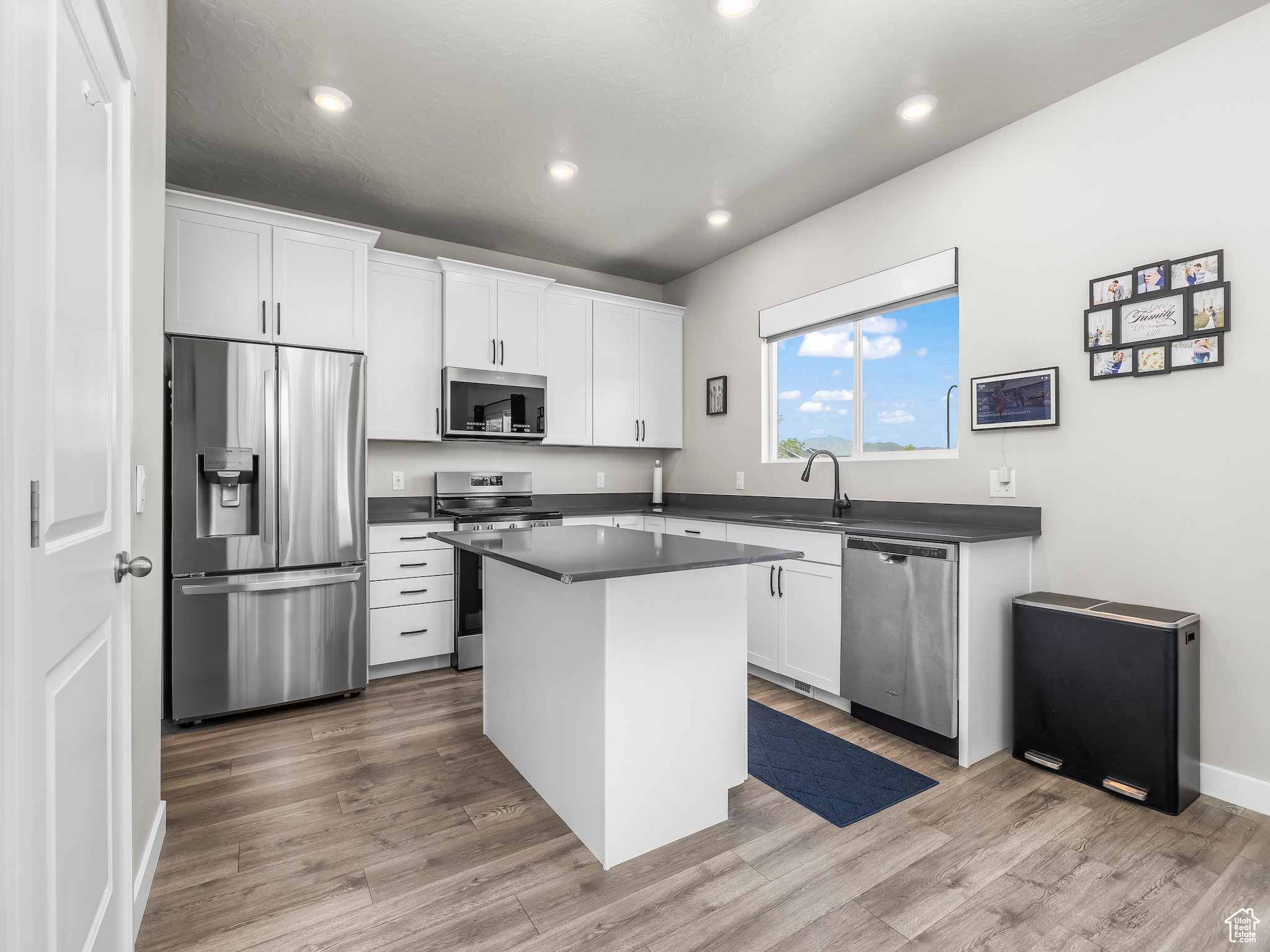 1965 E EMERALD AVE