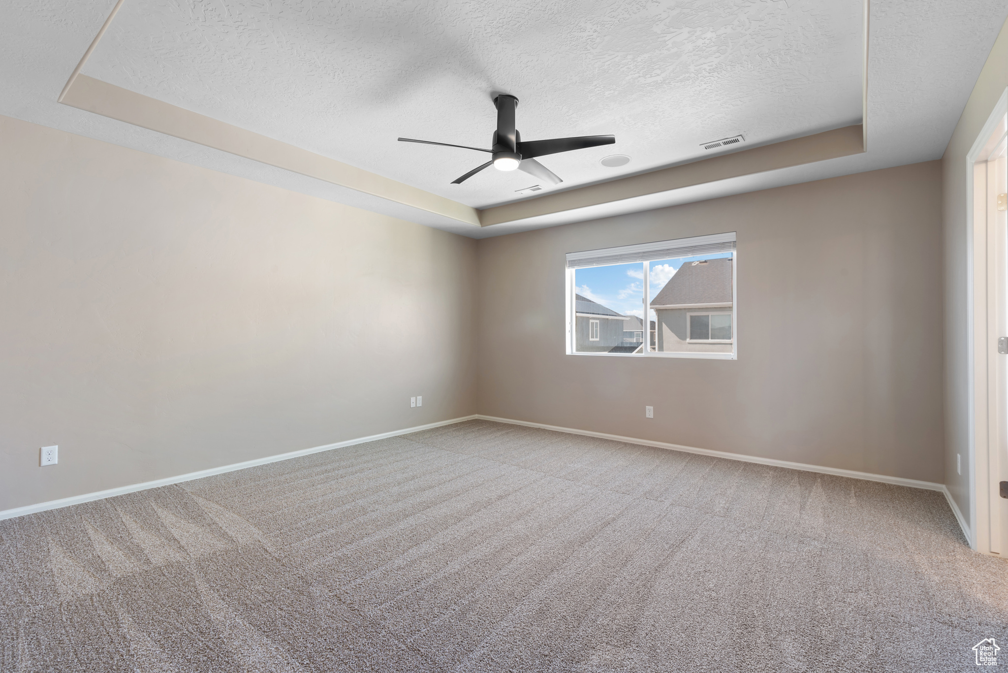 76 W BIRDS EYE LN