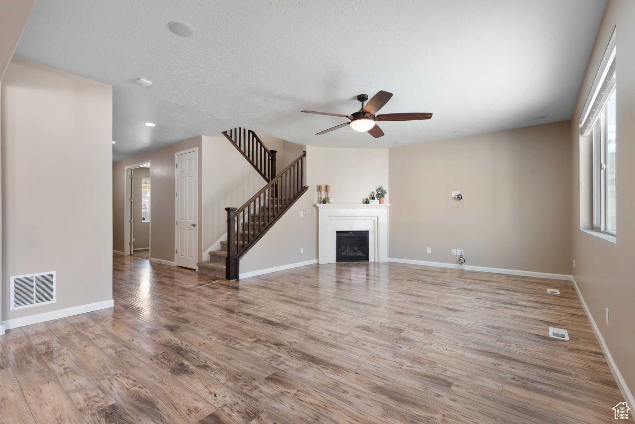 76 W BIRDS EYE LN