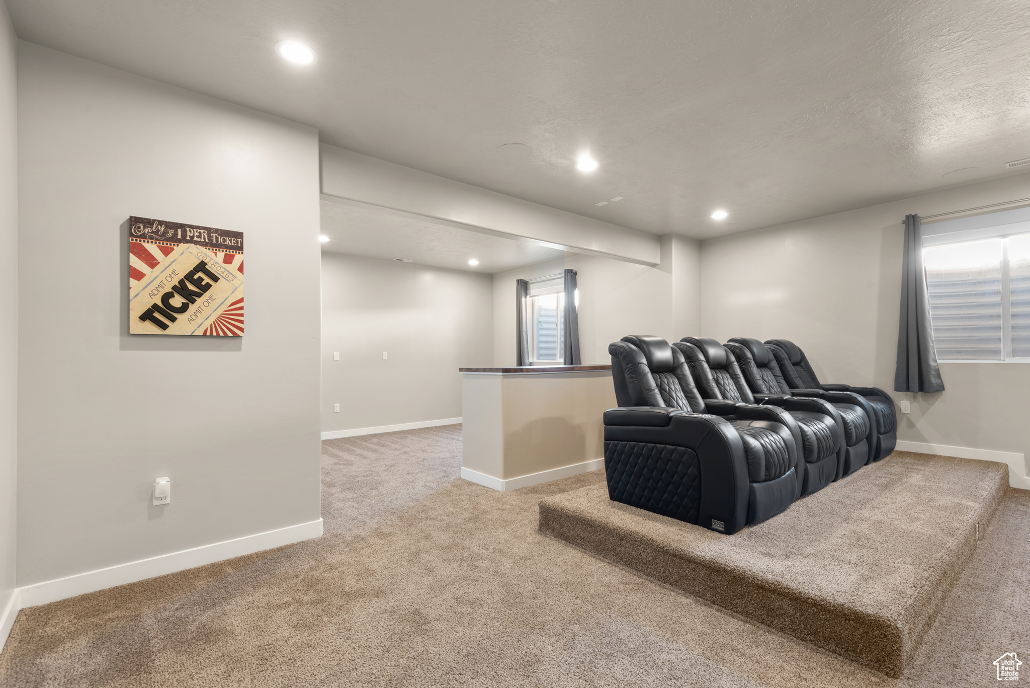 76 W BIRDS EYE LN