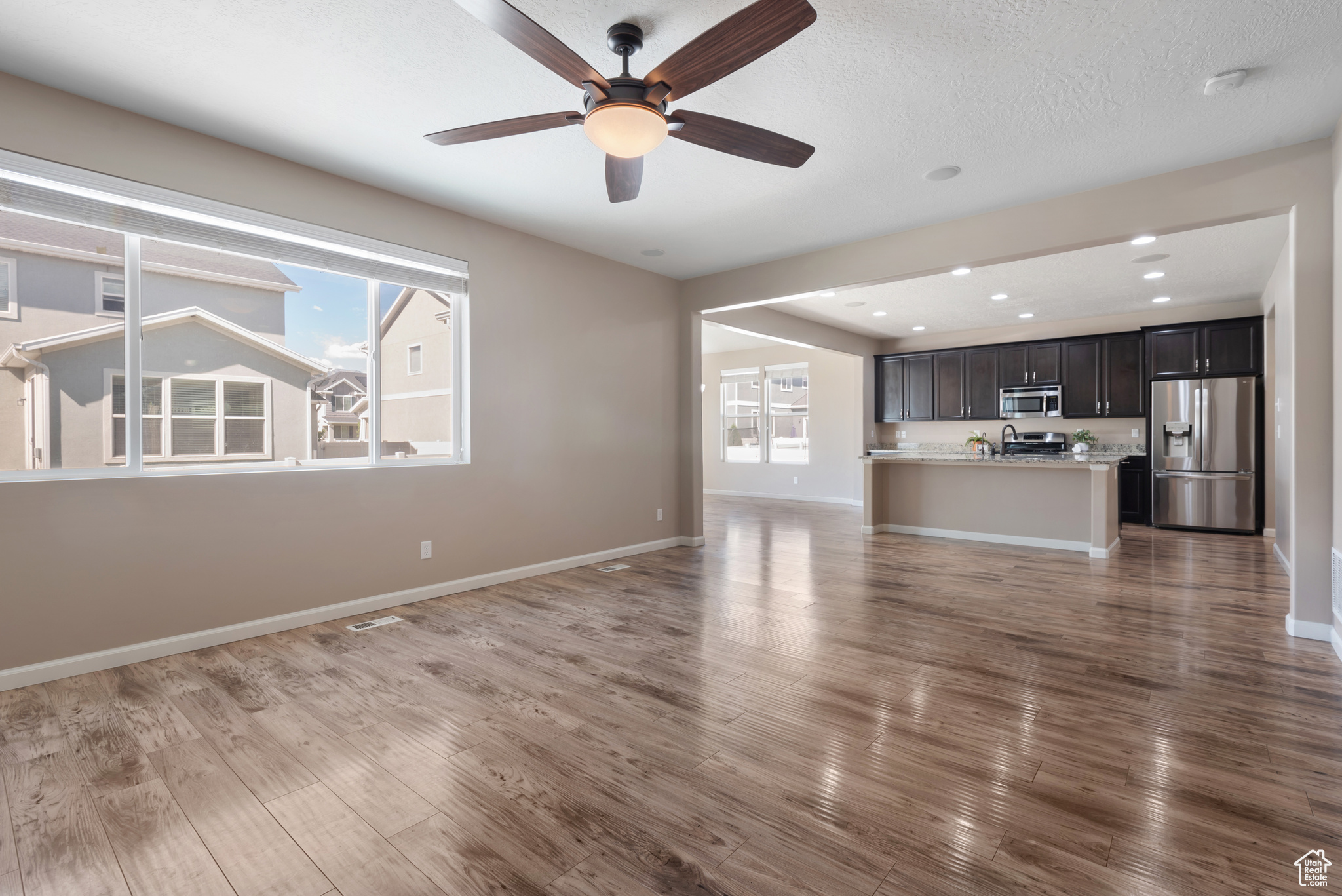 76 W BIRDS EYE LN