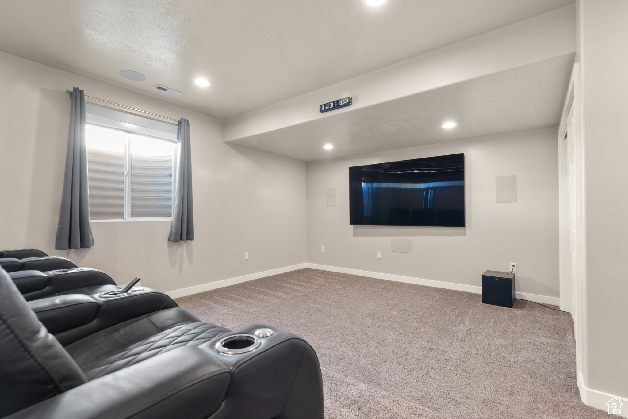 76 W BIRDS EYE LN