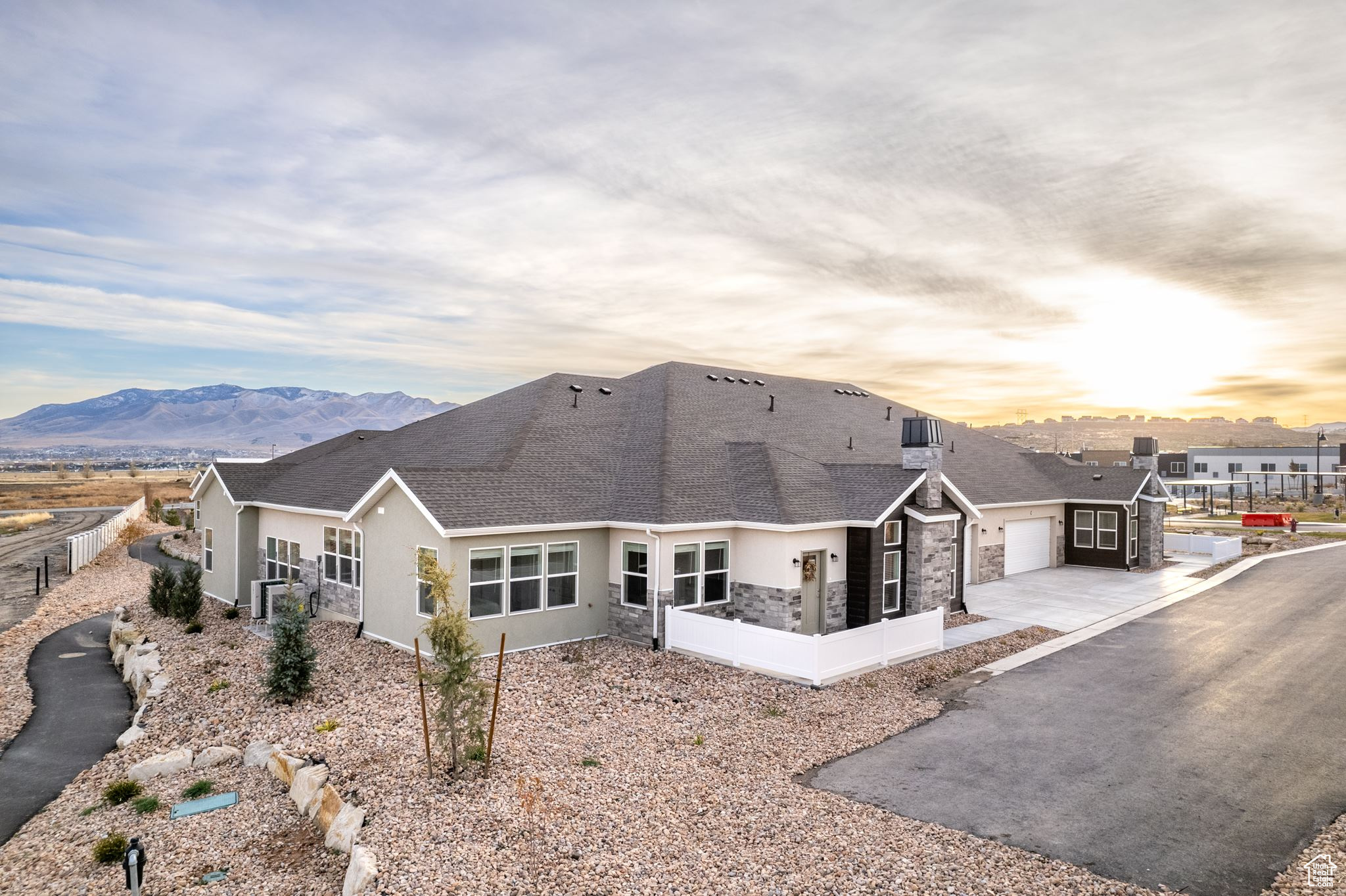 1502 N UTAH COTTAGE DR #D