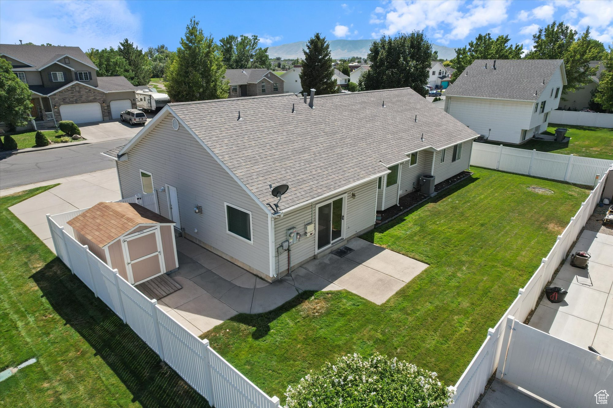 1014 W 810 N