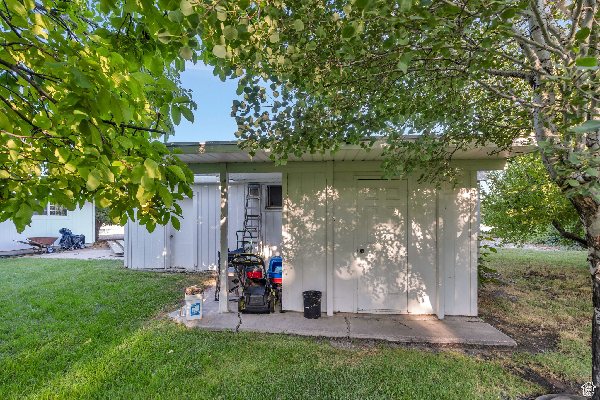 2374 W CENTER ST