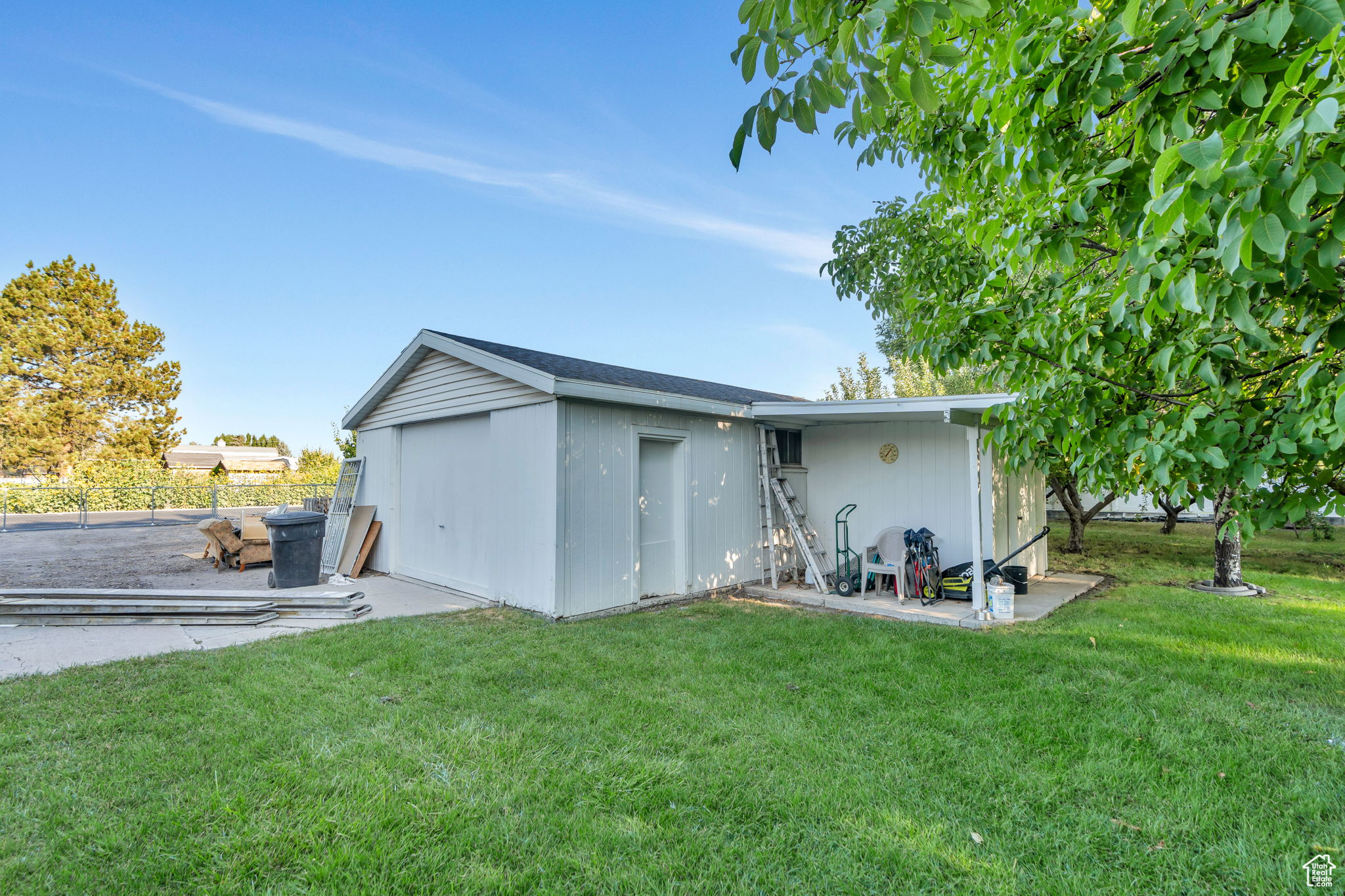 2374 W CENTER ST