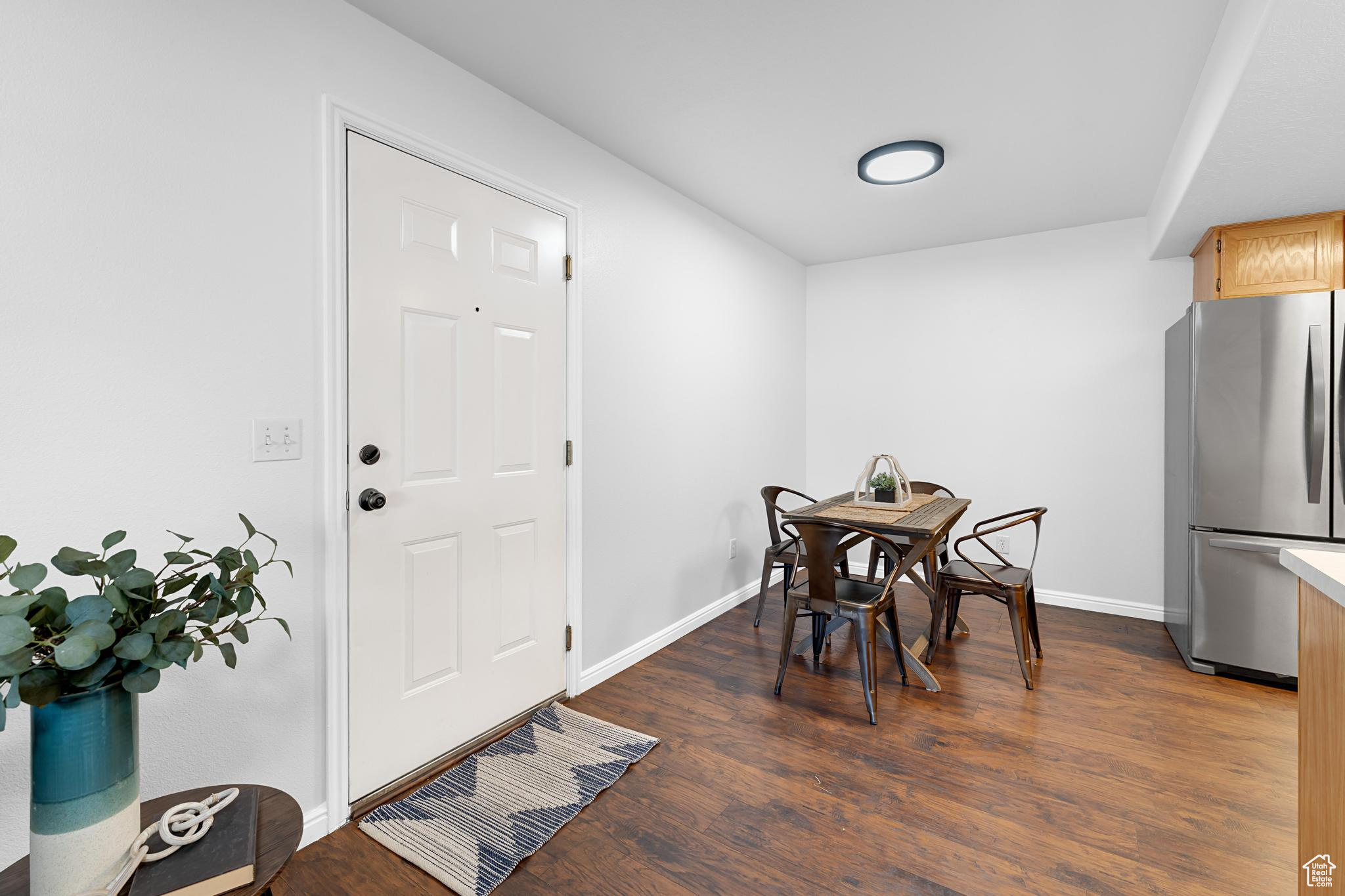 1496 N 1285 W