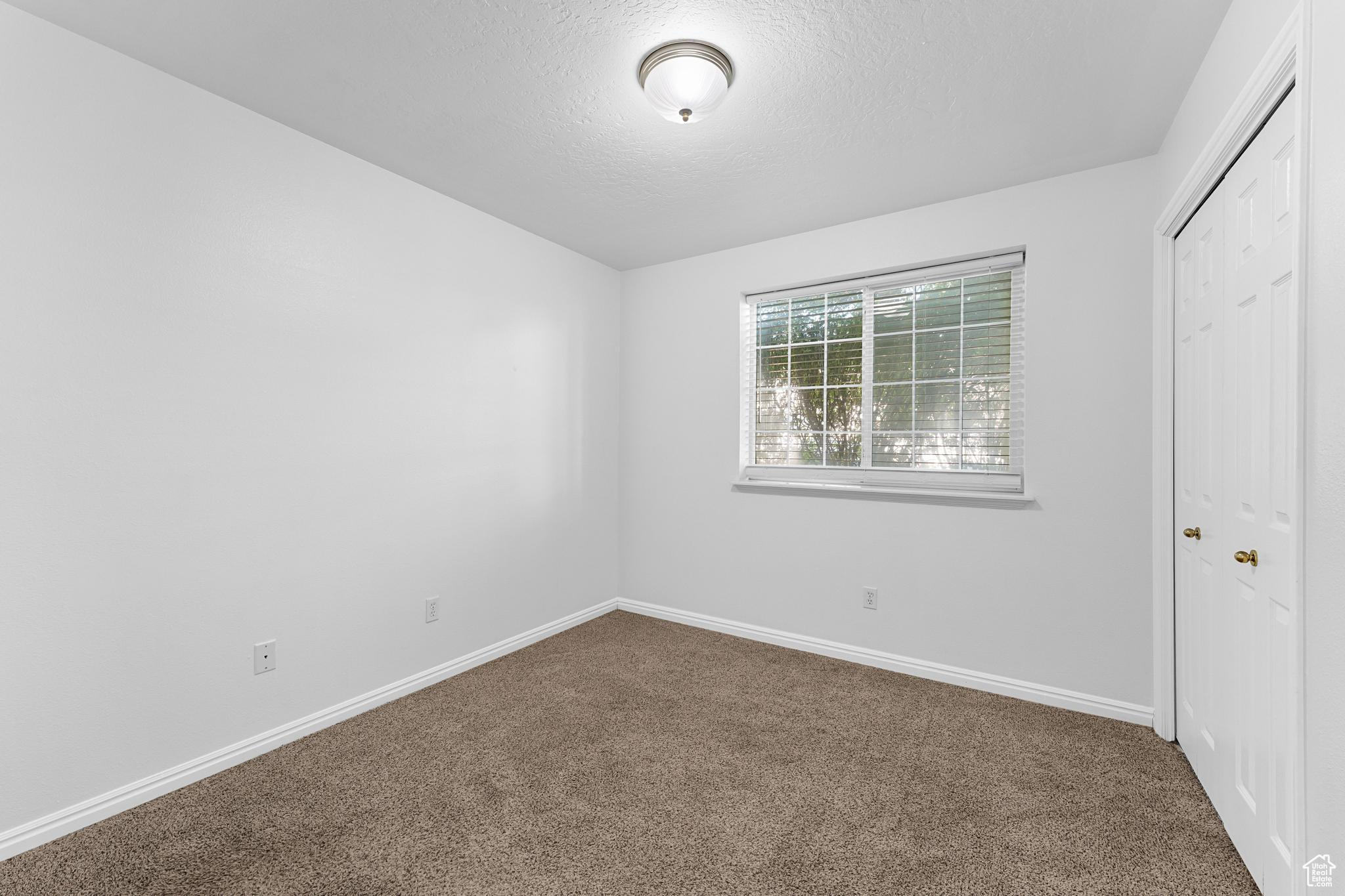 1496 N 1285 W