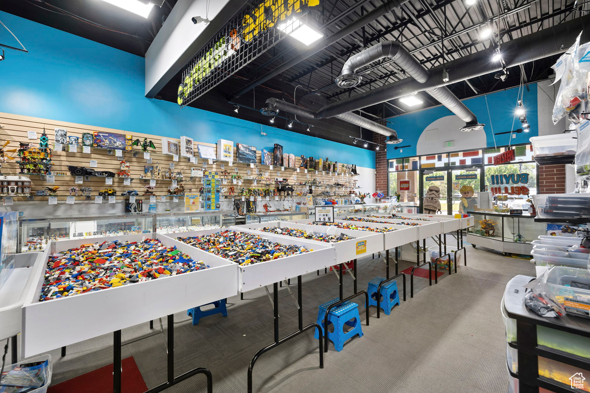 1086 W SOUTH JORDAN PKWY