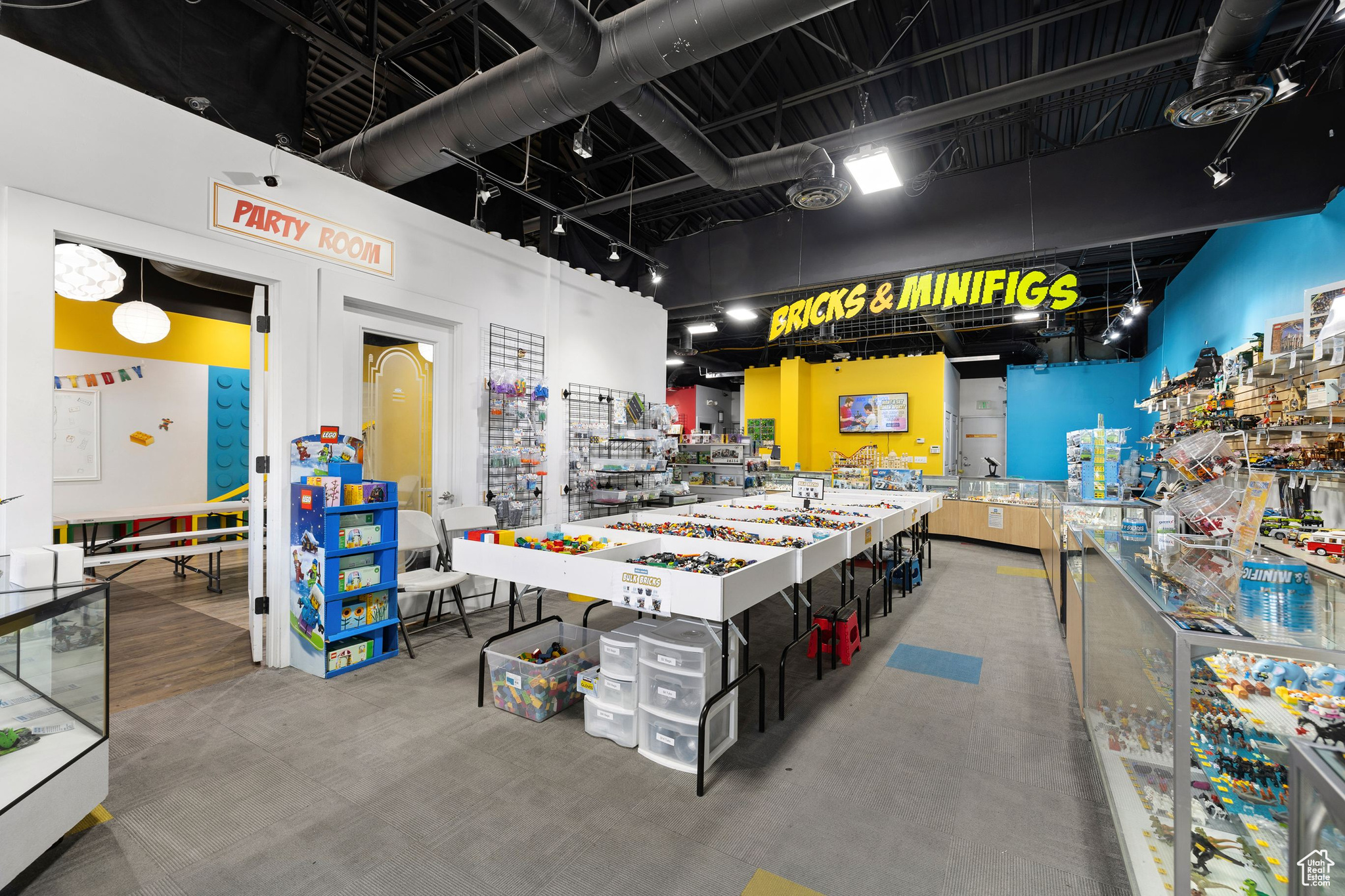 1086 W SOUTH JORDAN PKWY