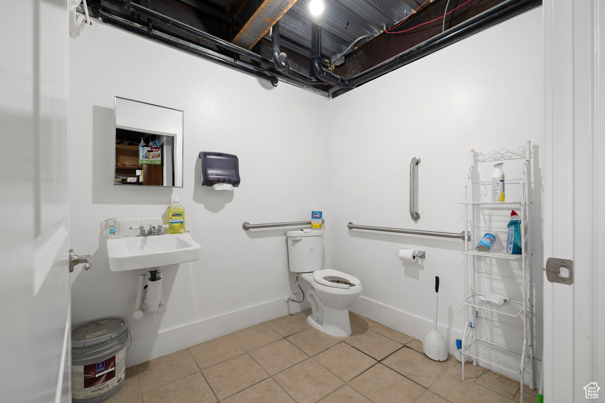 1086 W SOUTH JORDAN PKWY