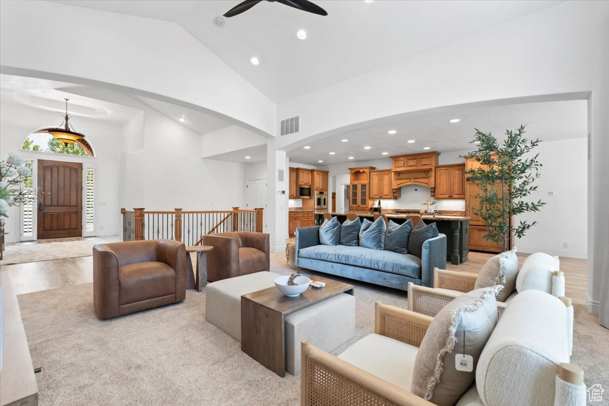 5377 W EVERGREEN WAY