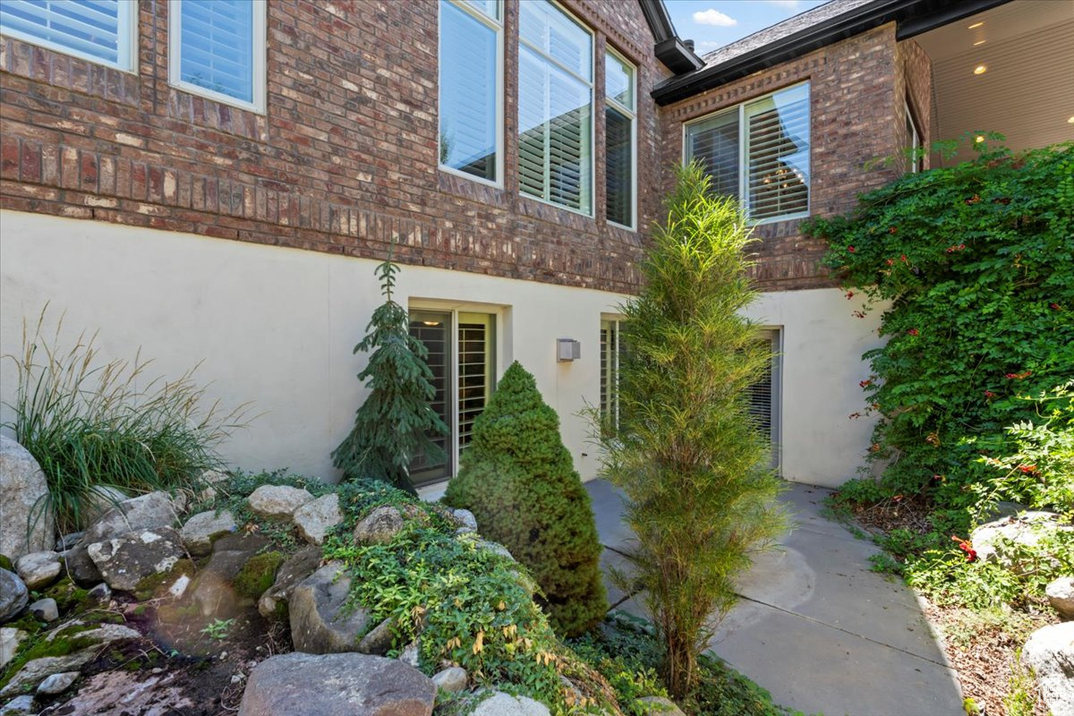 5377 W EVERGREEN WAY