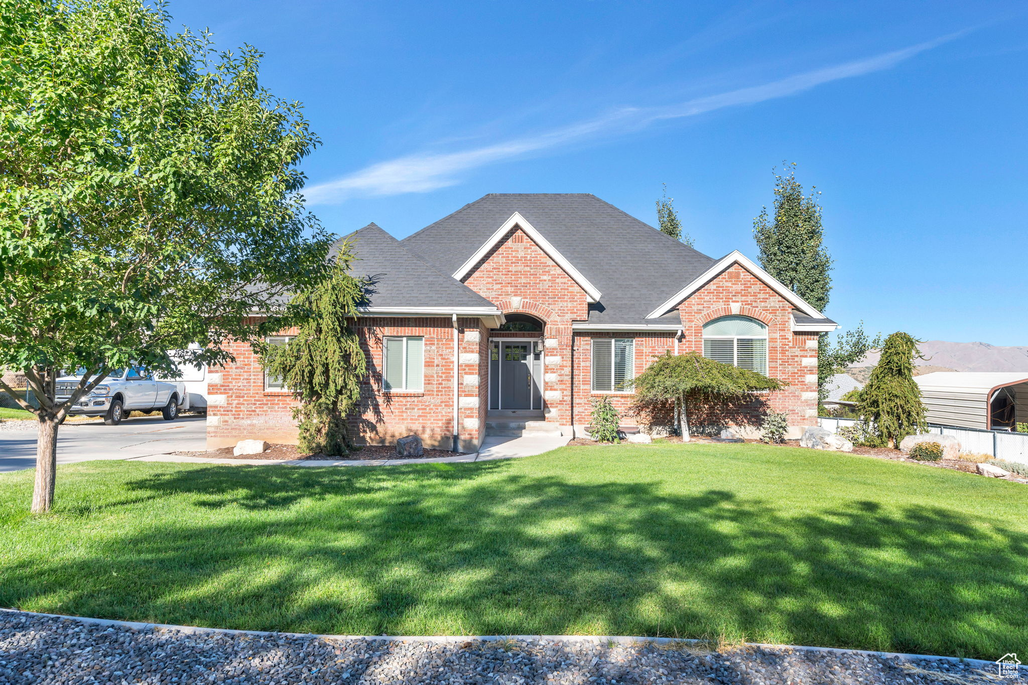 107 N CLARK LN