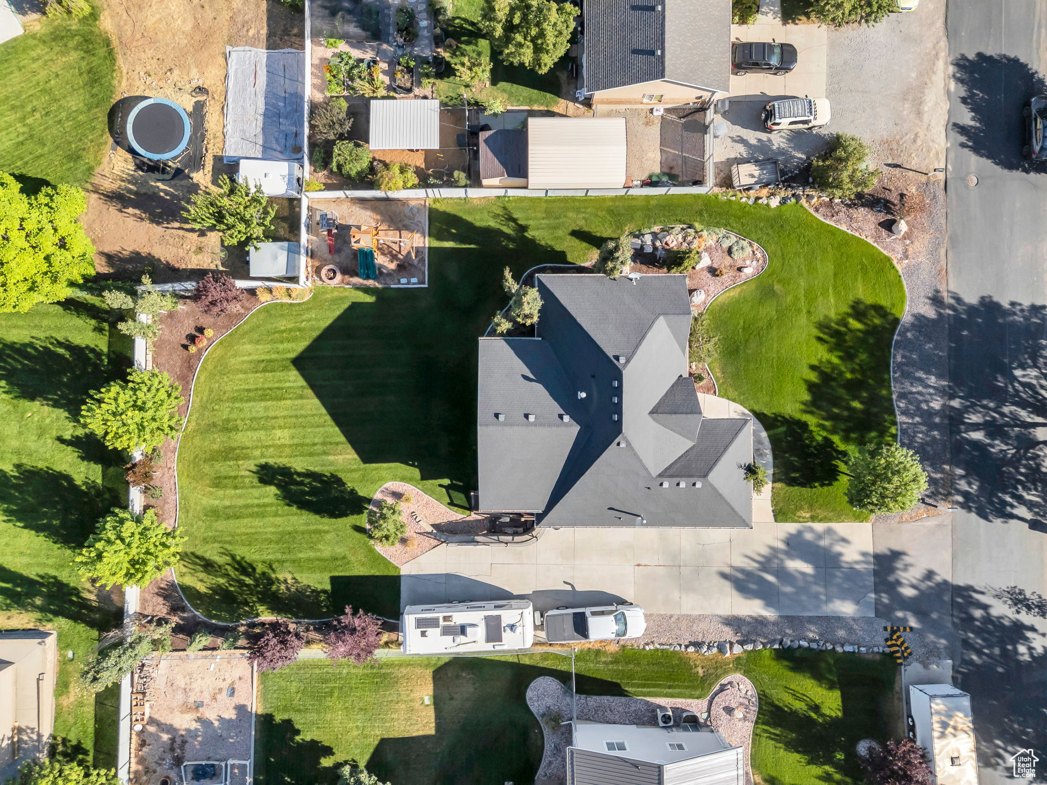 107 N CLARK LN