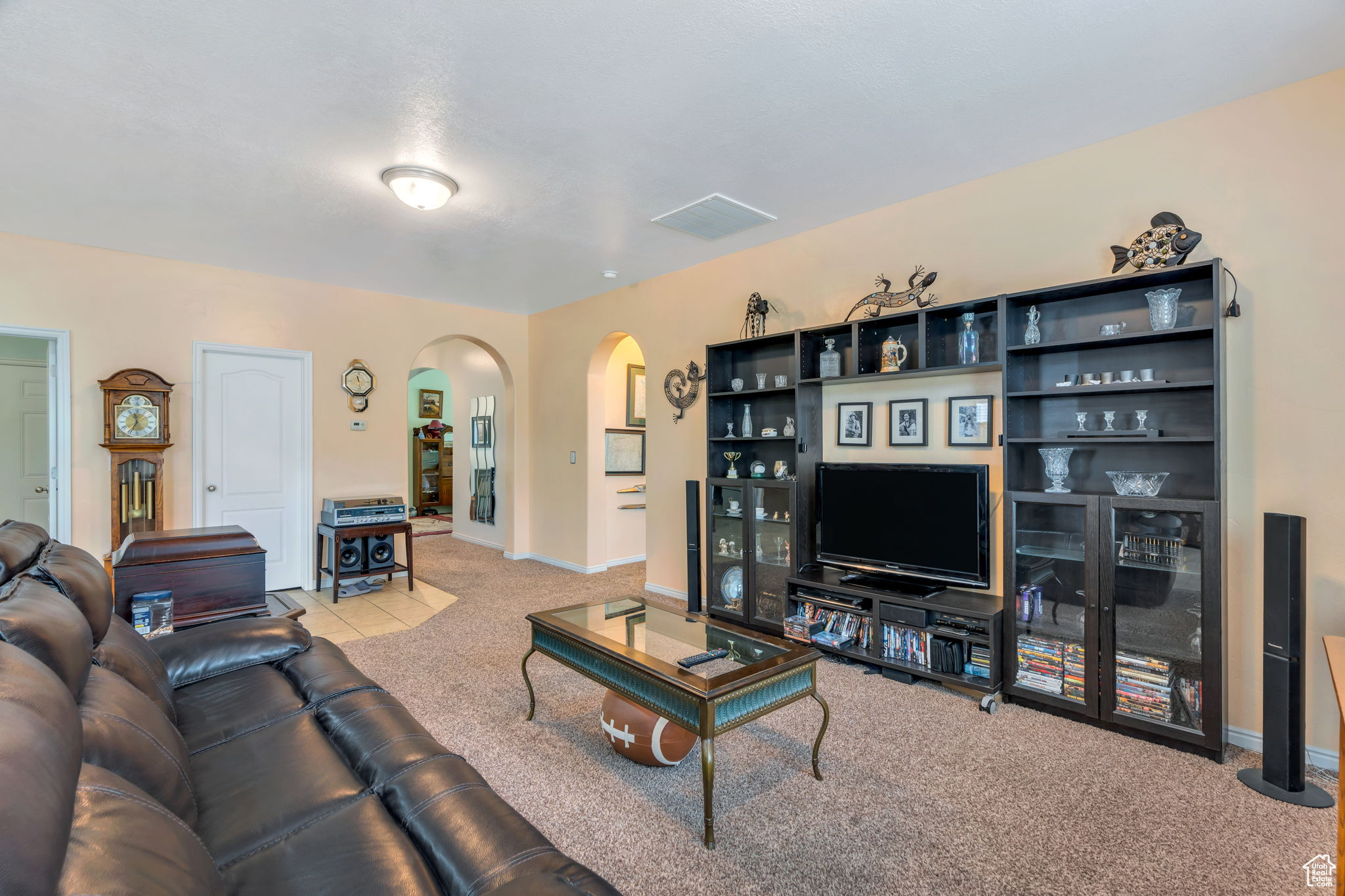 825 SOUTHAMPTON DR