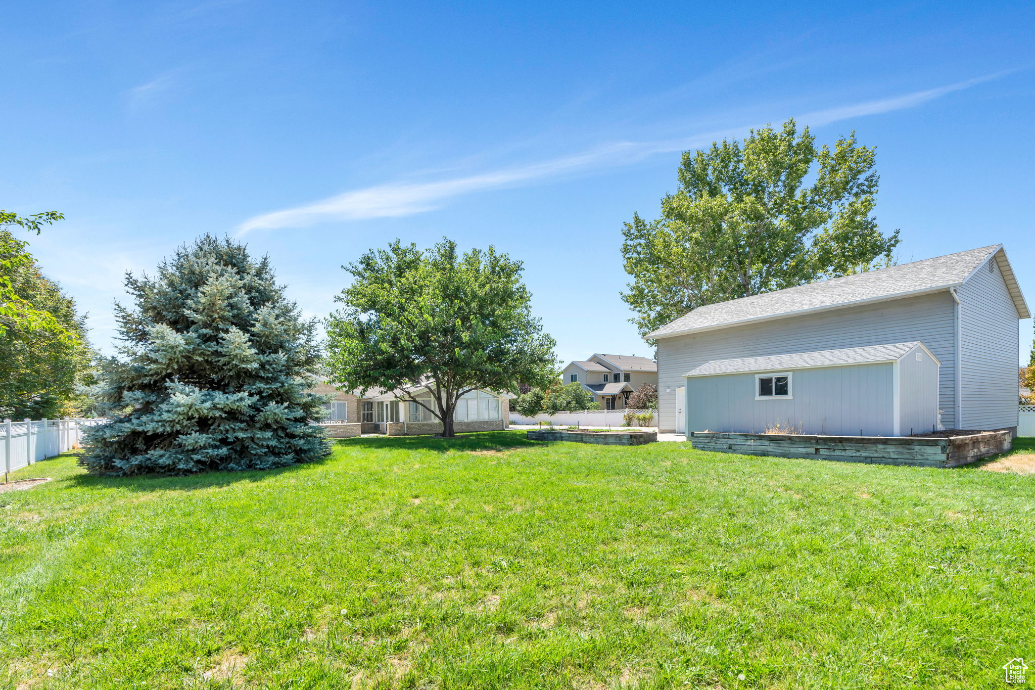 246 W GOLDEN HARVEST RD