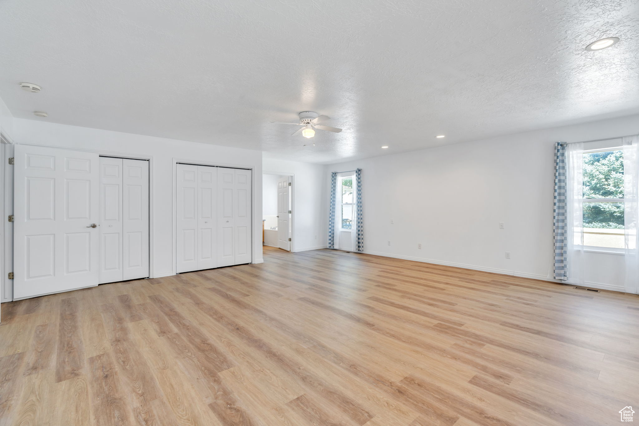 246 W GOLDEN HARVEST RD